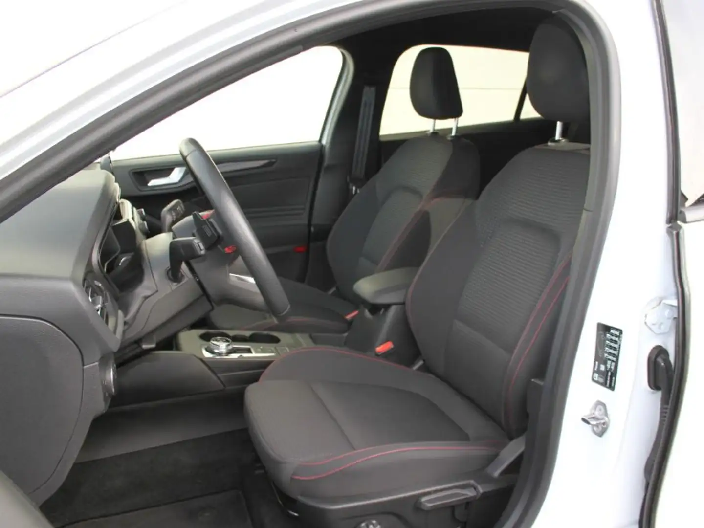 Ford Focus 1.5 EB ST-Line Navi Kamera Winter 1.Hand Weiß - 2