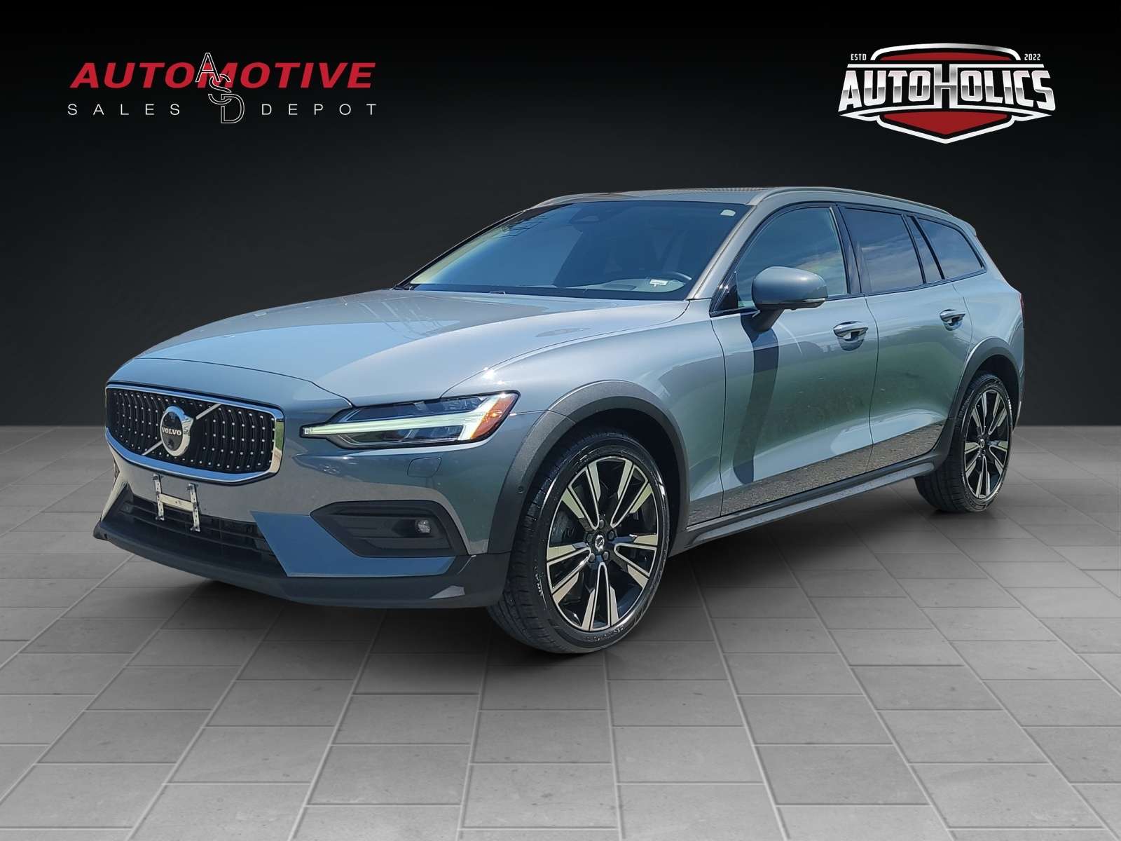 2024 Volvo V60 B5 AWD Plus, LOADED!  (NO ACCIDENTS)