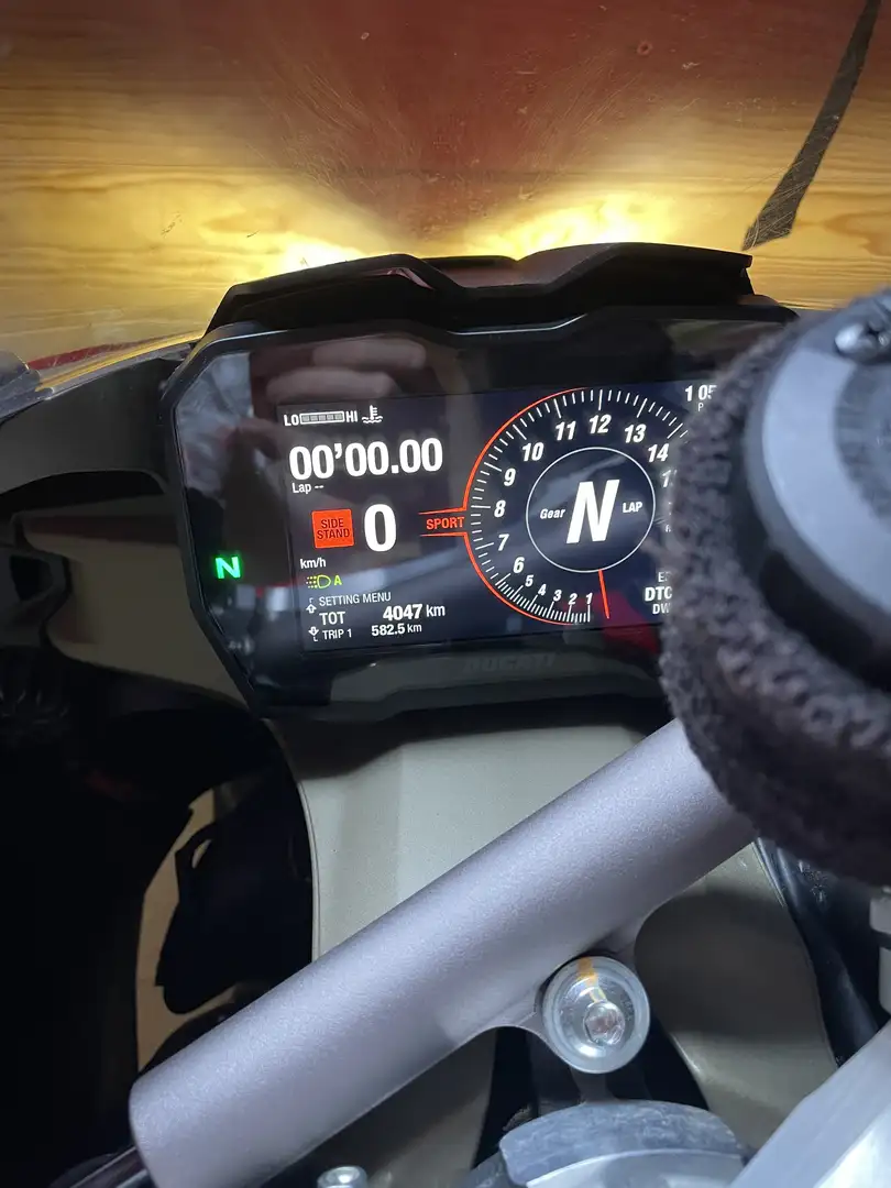 Ducati Panigale V4 parfait etat Rouge - 2