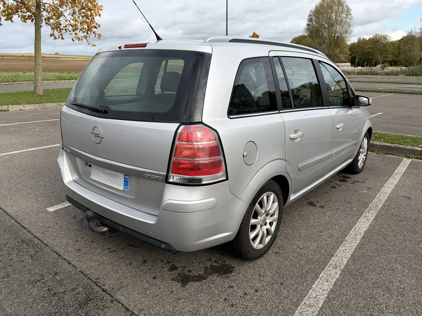 Opel Zafira Zafira 1.9 CDTI - 120 ch FAP Cosmo Pack Argent - 2