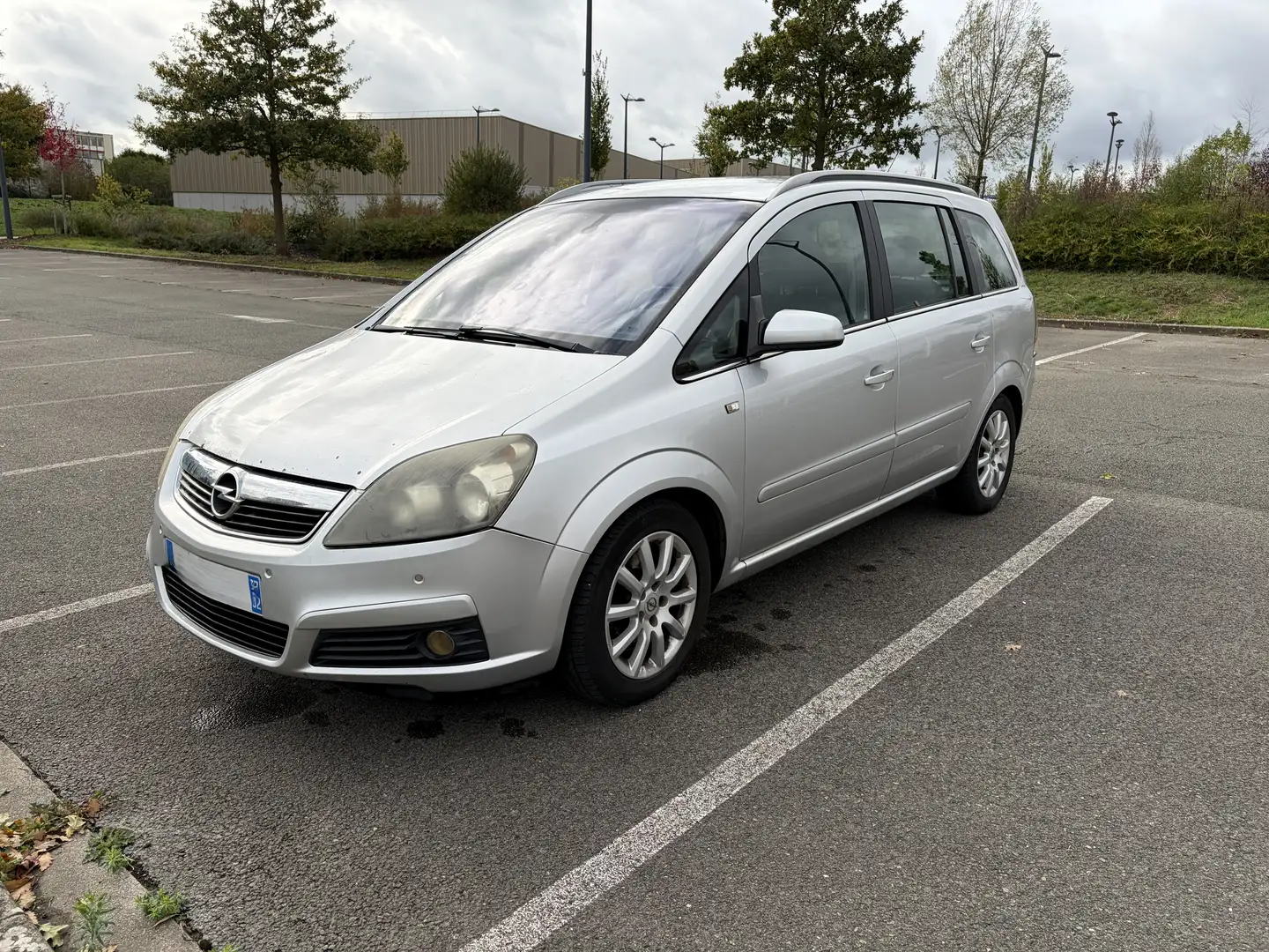 Opel Zafira Zafira 1.9 CDTI - 120 ch FAP Cosmo Pack Argent - 1