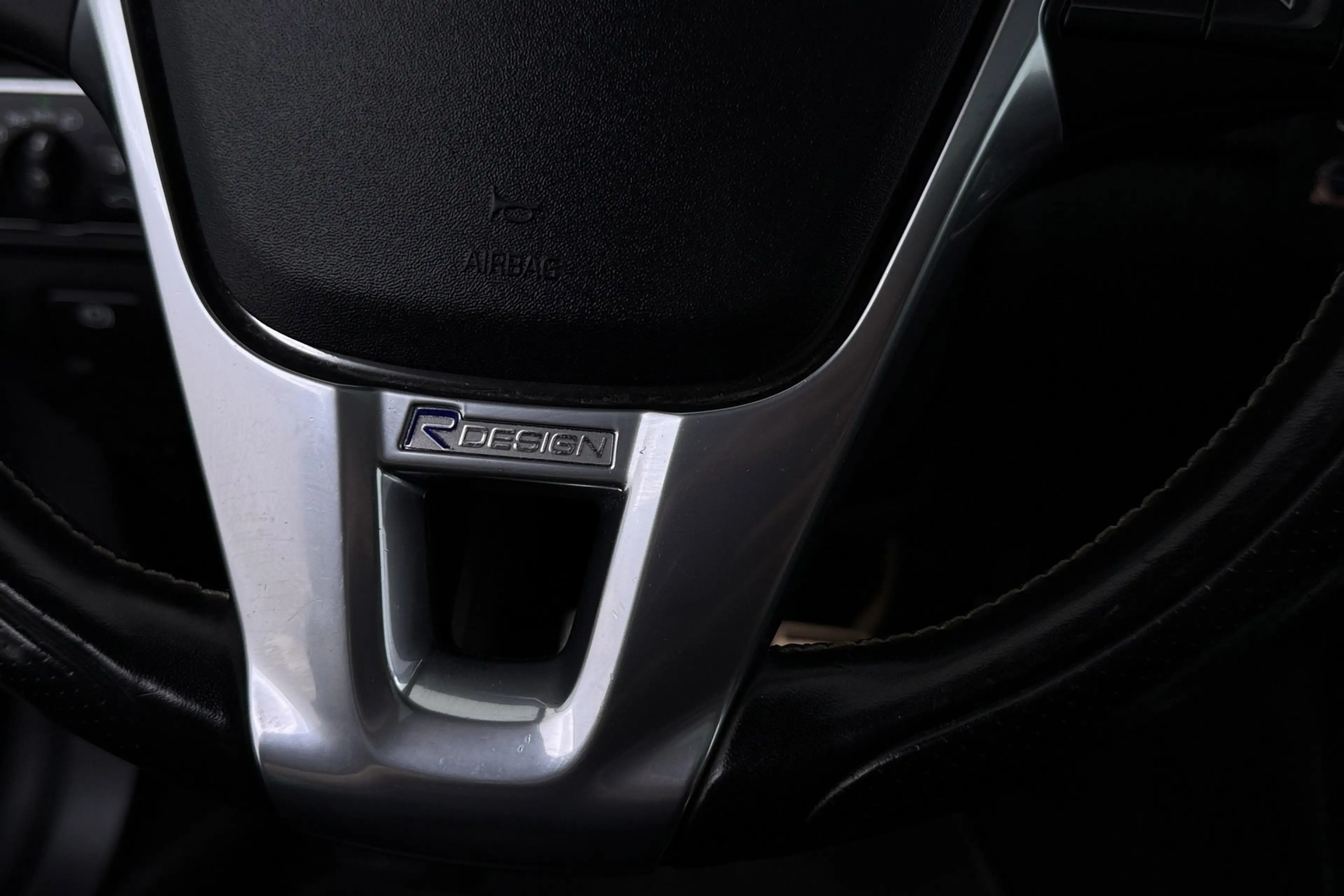 Volvo V60 2.0 T4 Business Sport R-Design | Trekhaak | Schuif — photo 34
