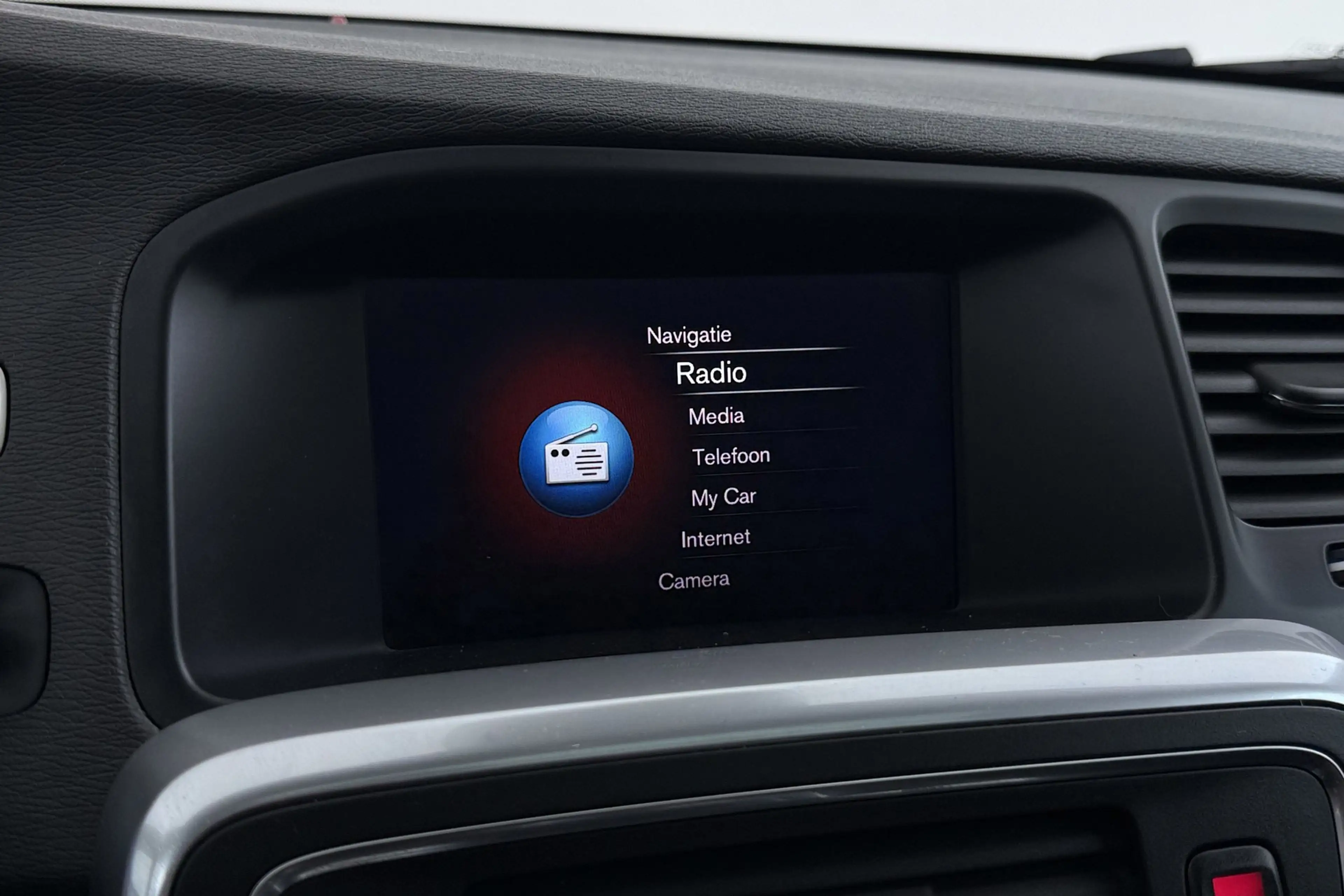 Volvo V60 2.0 T4 Business Sport R-Design | Trekhaak | Schuif — photo 24