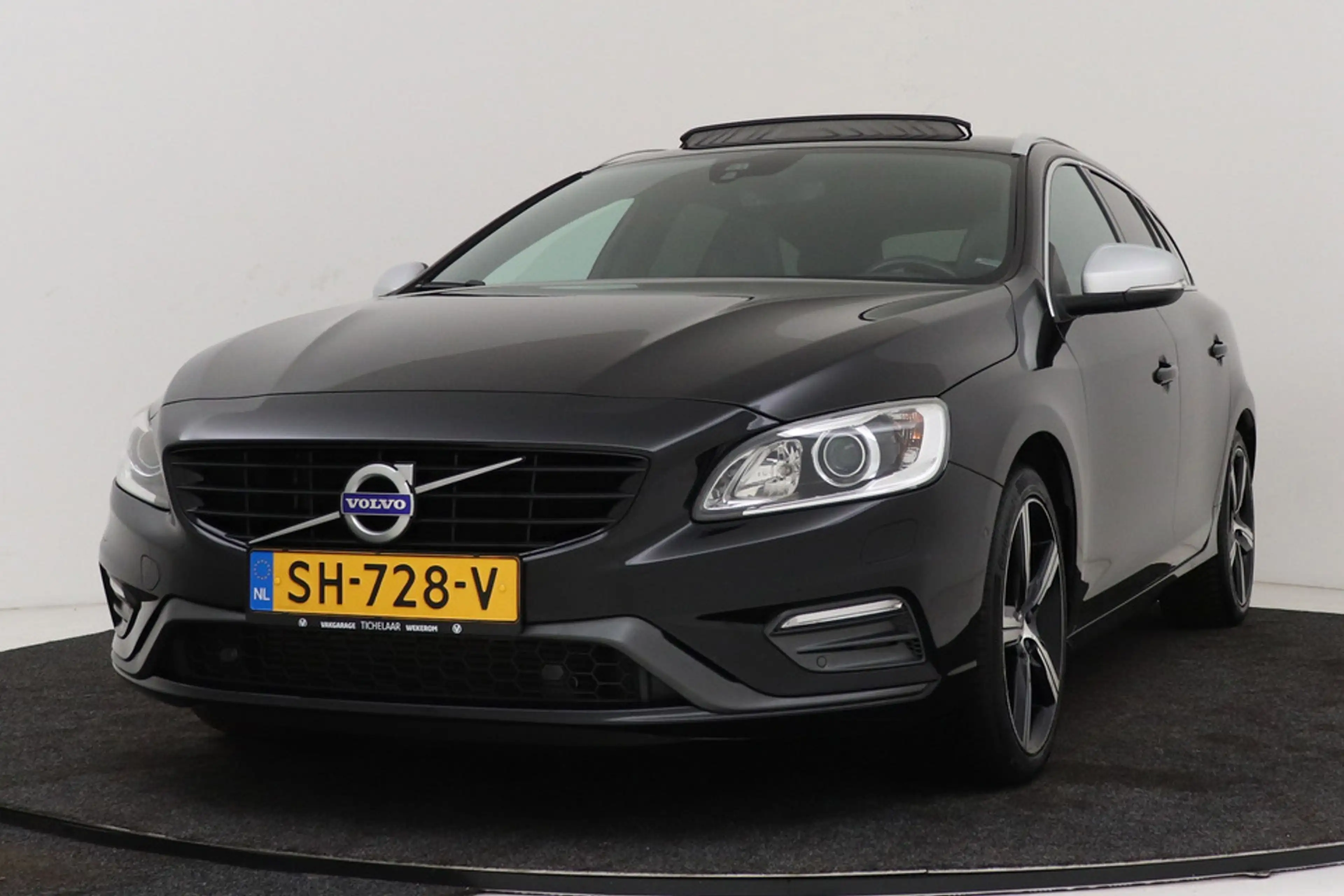 Volvo V60 2.0 T4 Business Sport R-Design | Trekhaak | Schuif — photo 15
