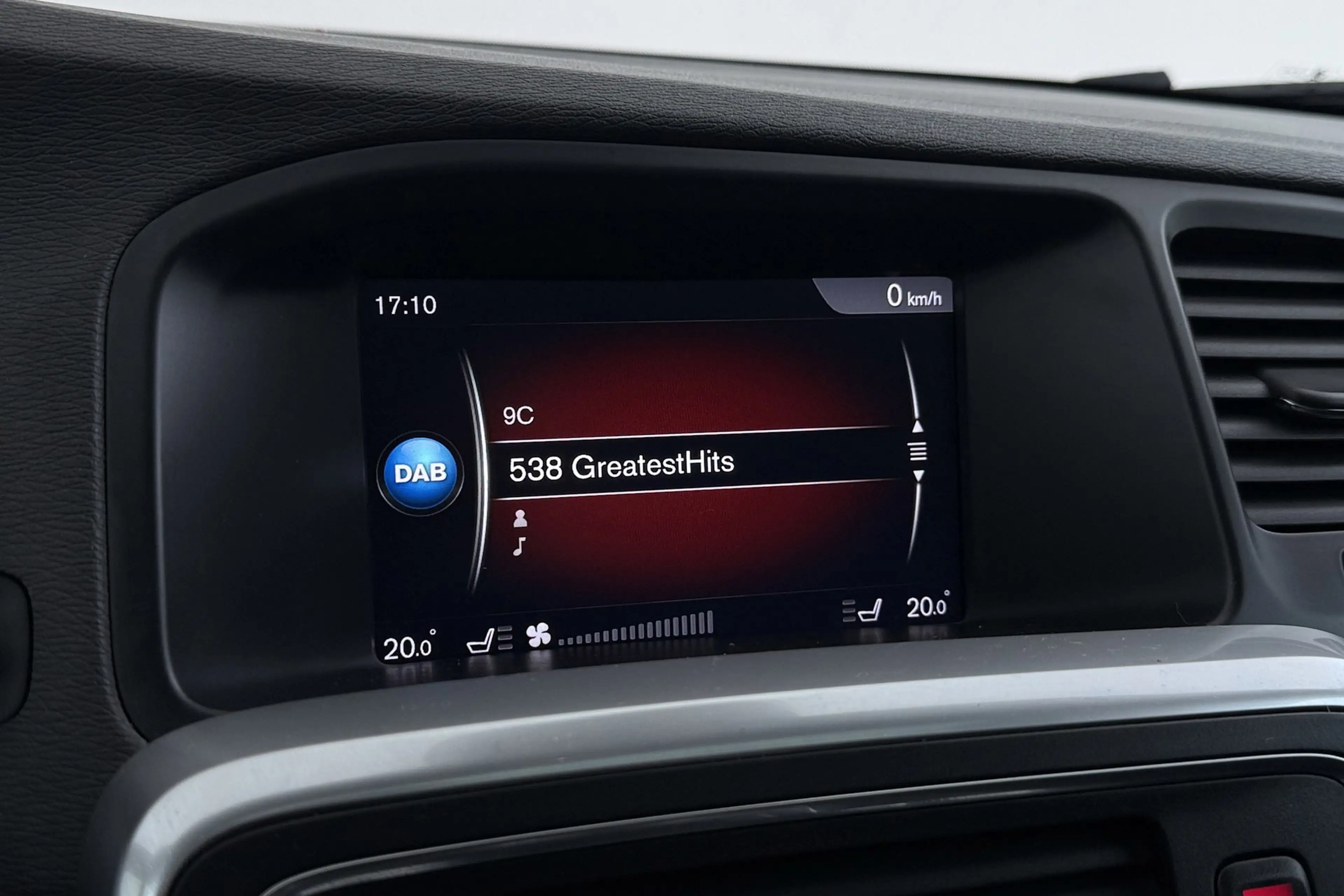 Volvo V60 2.0 T4 Business Sport R-Design | Trekhaak | Schuif — photo 23