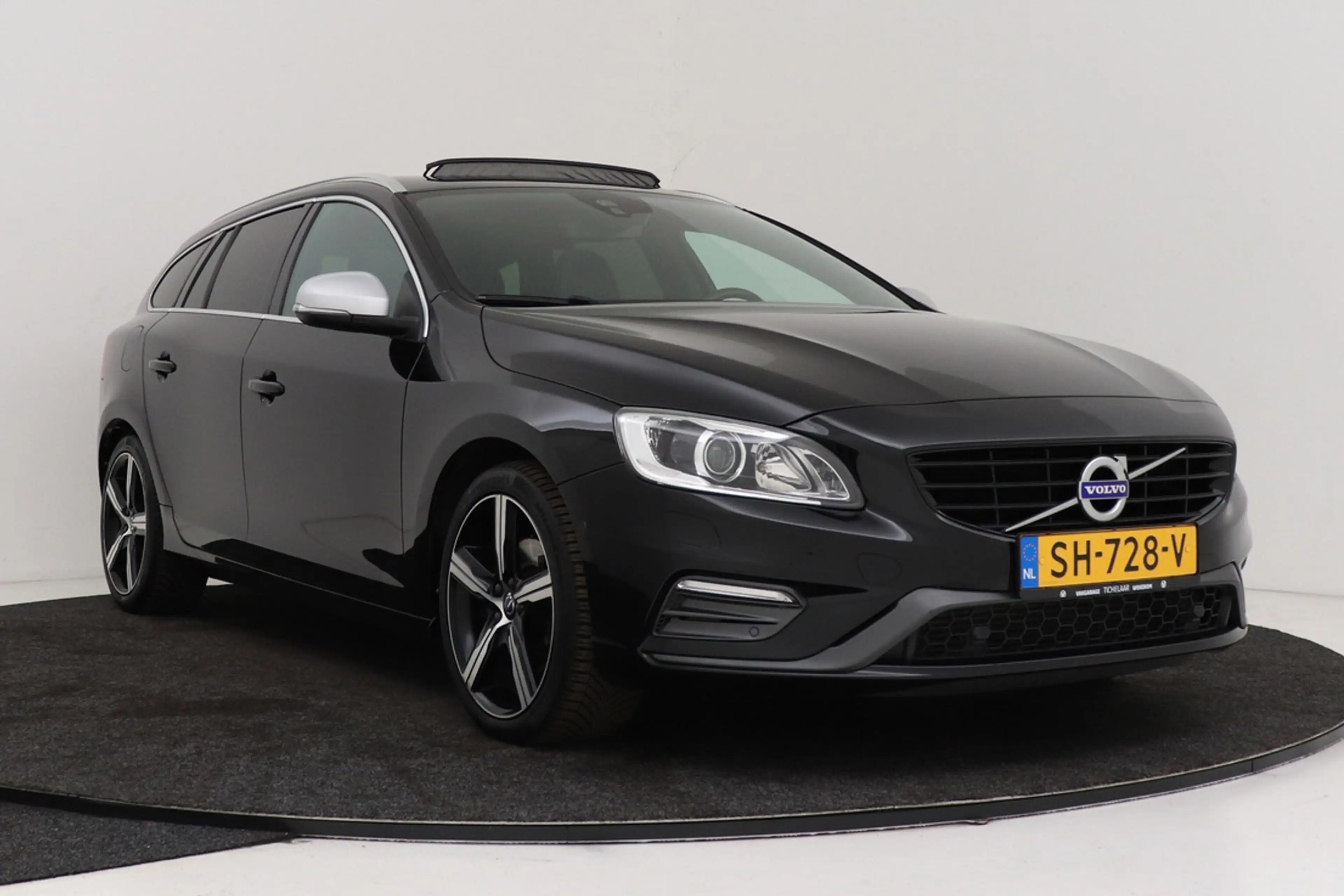 Volvo V60 2.0 T4 Business Sport R-Design | Trekhaak | Schuif — photo 13