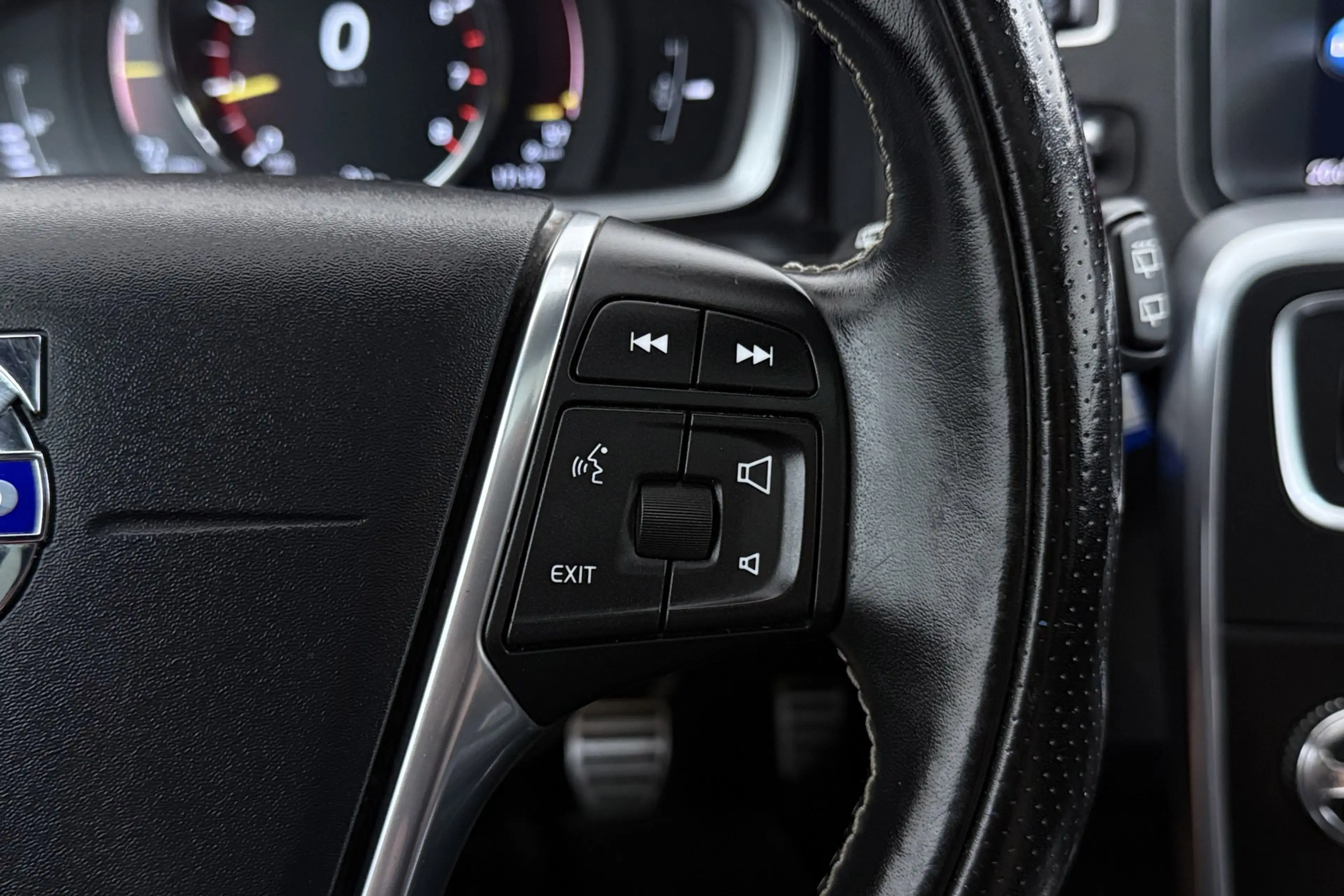Volvo V60 2.0 T4 Business Sport R-Design | Trekhaak | Schuif — photo 31