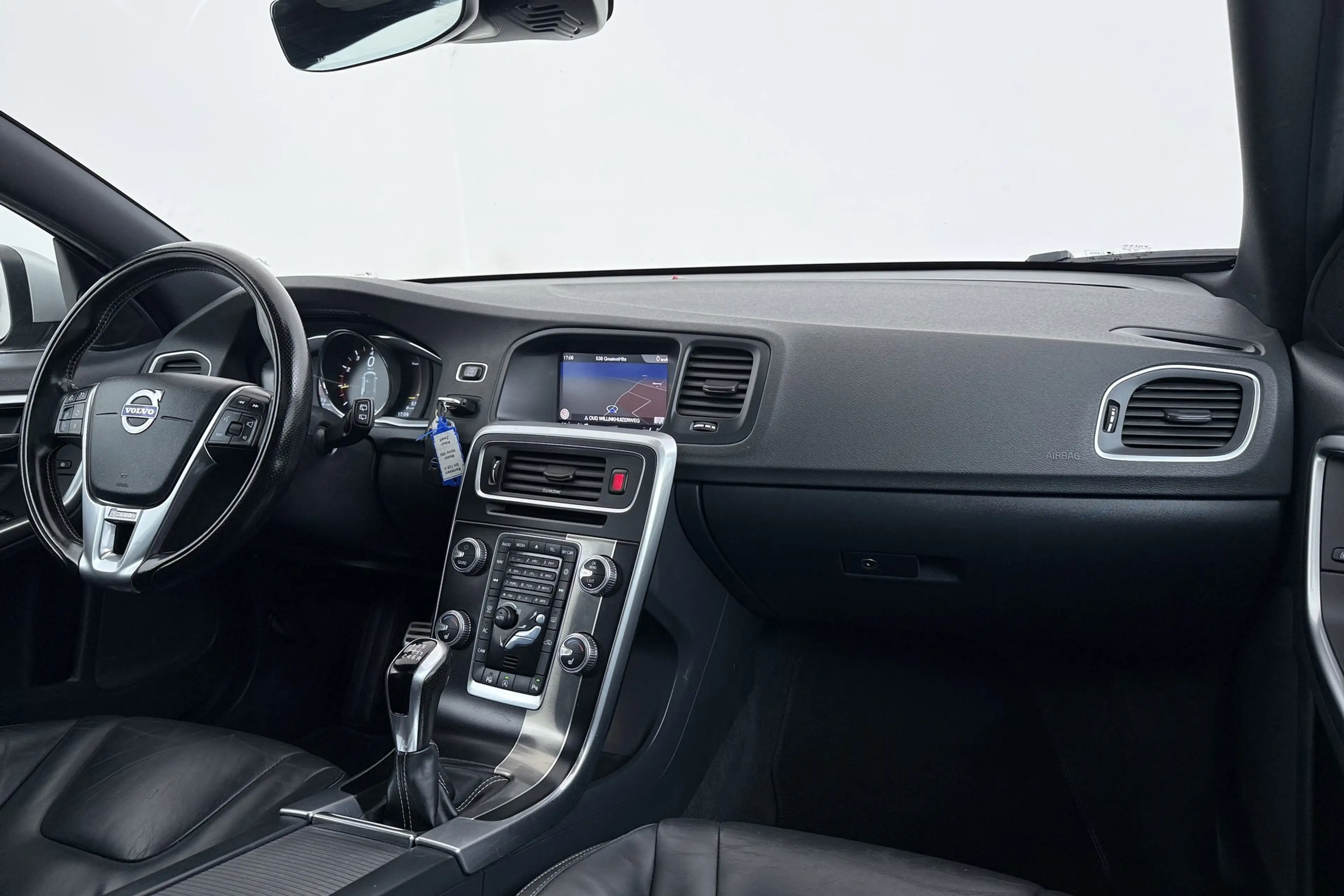Volvo V60 2.0 T4 Business Sport R-Design | Trekhaak | Schuif — photo 18