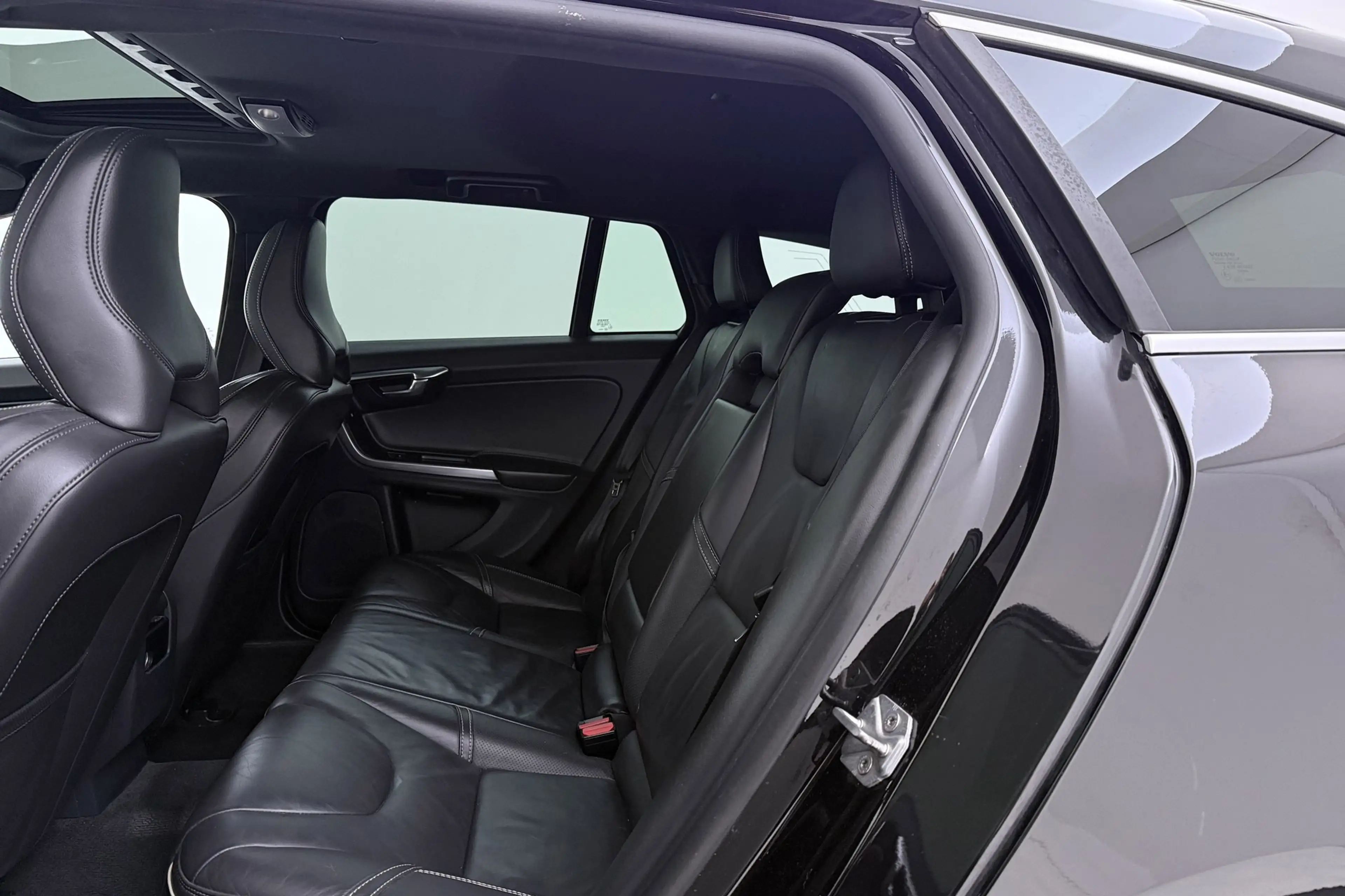 Volvo V60 2.0 T4 Business Sport R-Design | Trekhaak | Schuif — photo 16