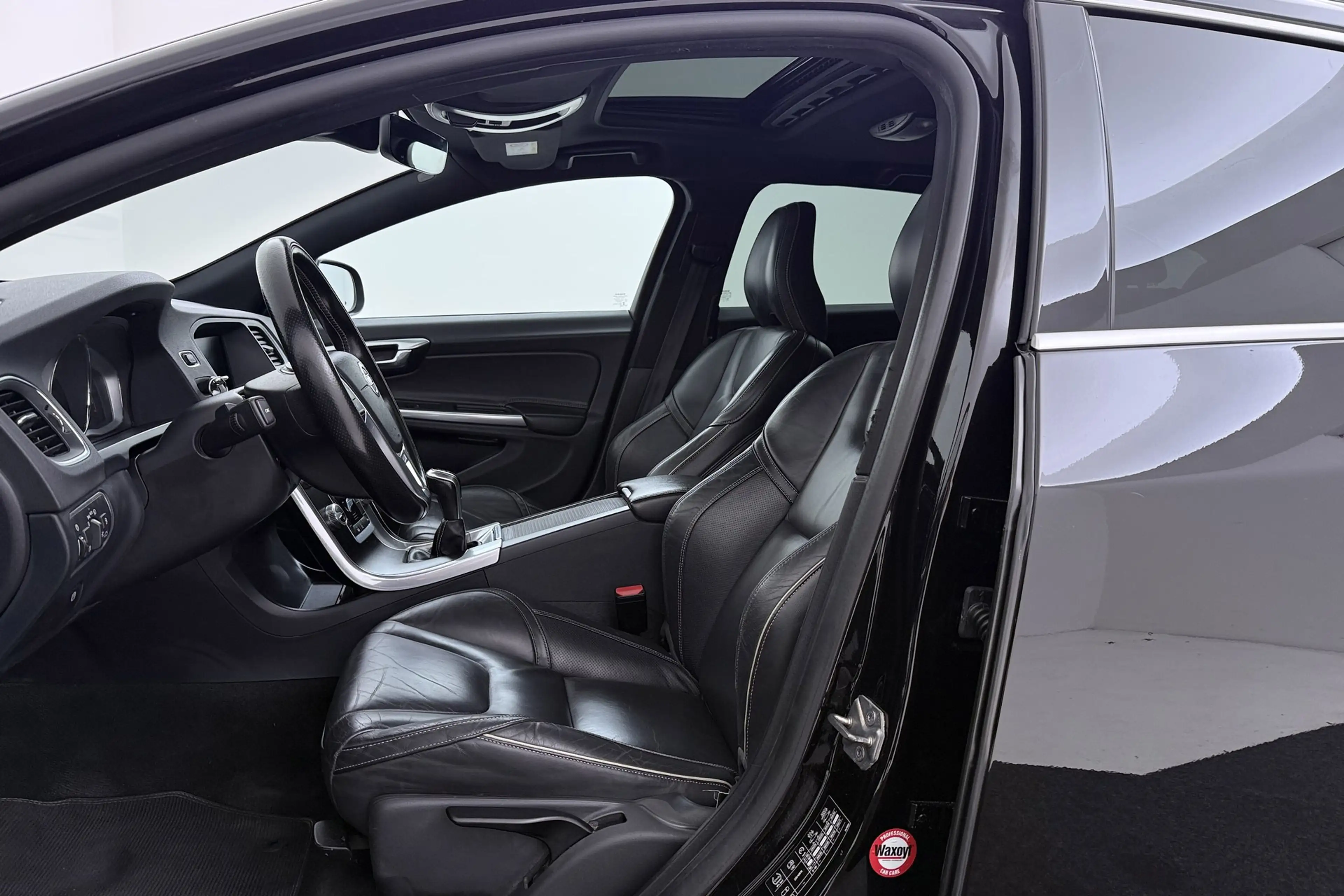 Volvo V60 2.0 T4 Business Sport R-Design | Trekhaak | Schuif — photo 3