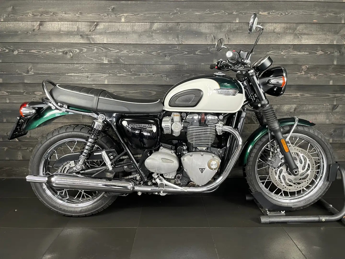 Triumph Bonneville T120 Alb - 1