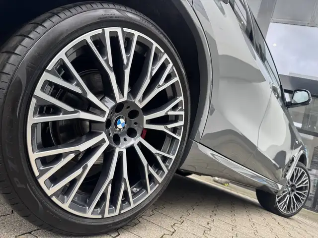 BMW X5 X5 view 4