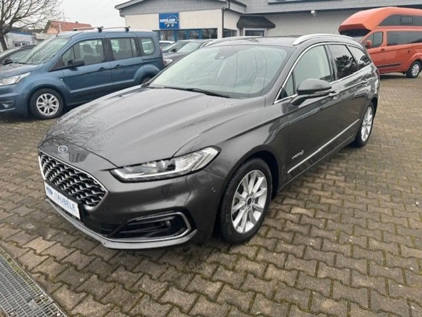 Ford Mondeo Turnier Hybrid Vignale Gris - 1