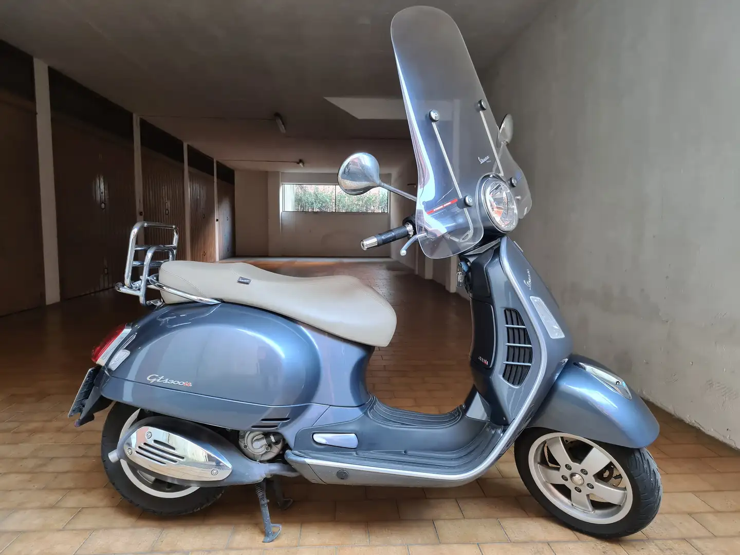 Vespa GTS 300 ABS Blu/Azzurro - 1