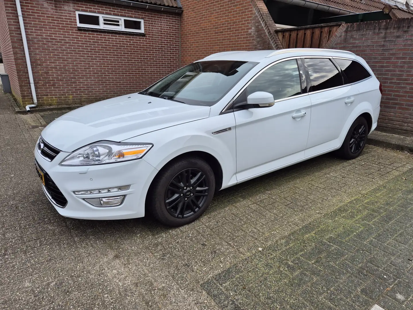 Ford Mondeo 2.0 EcoBoost Platinum Wit - 1
