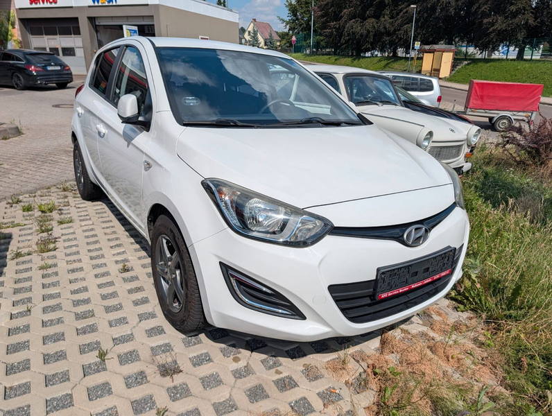 Hyundai i20 Trend Klima  Alu el. Fenster ZV 39655km !