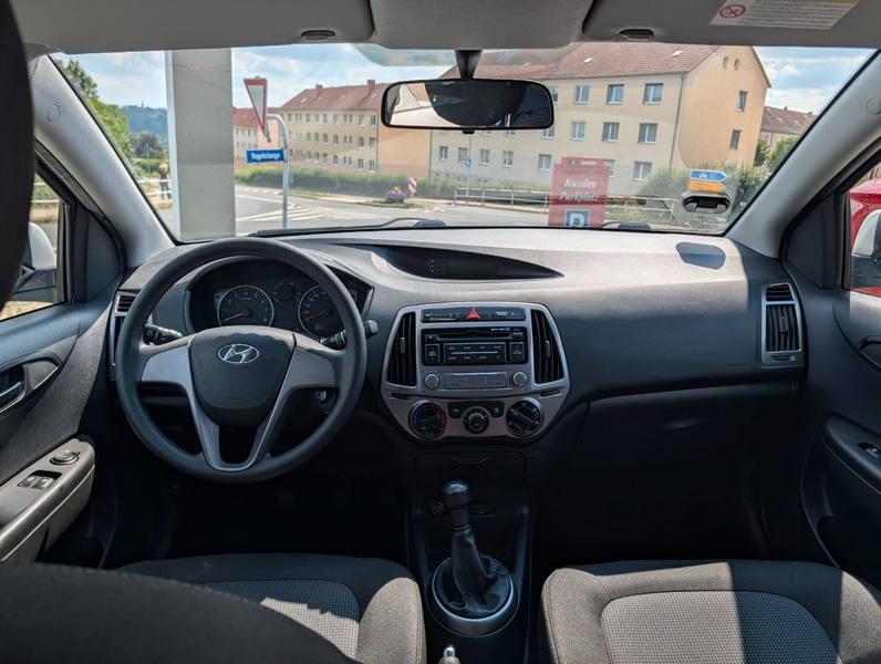 Hyundai i20 Trend Klima  Alu el. Fenster ZV 39655km ! — photo 11