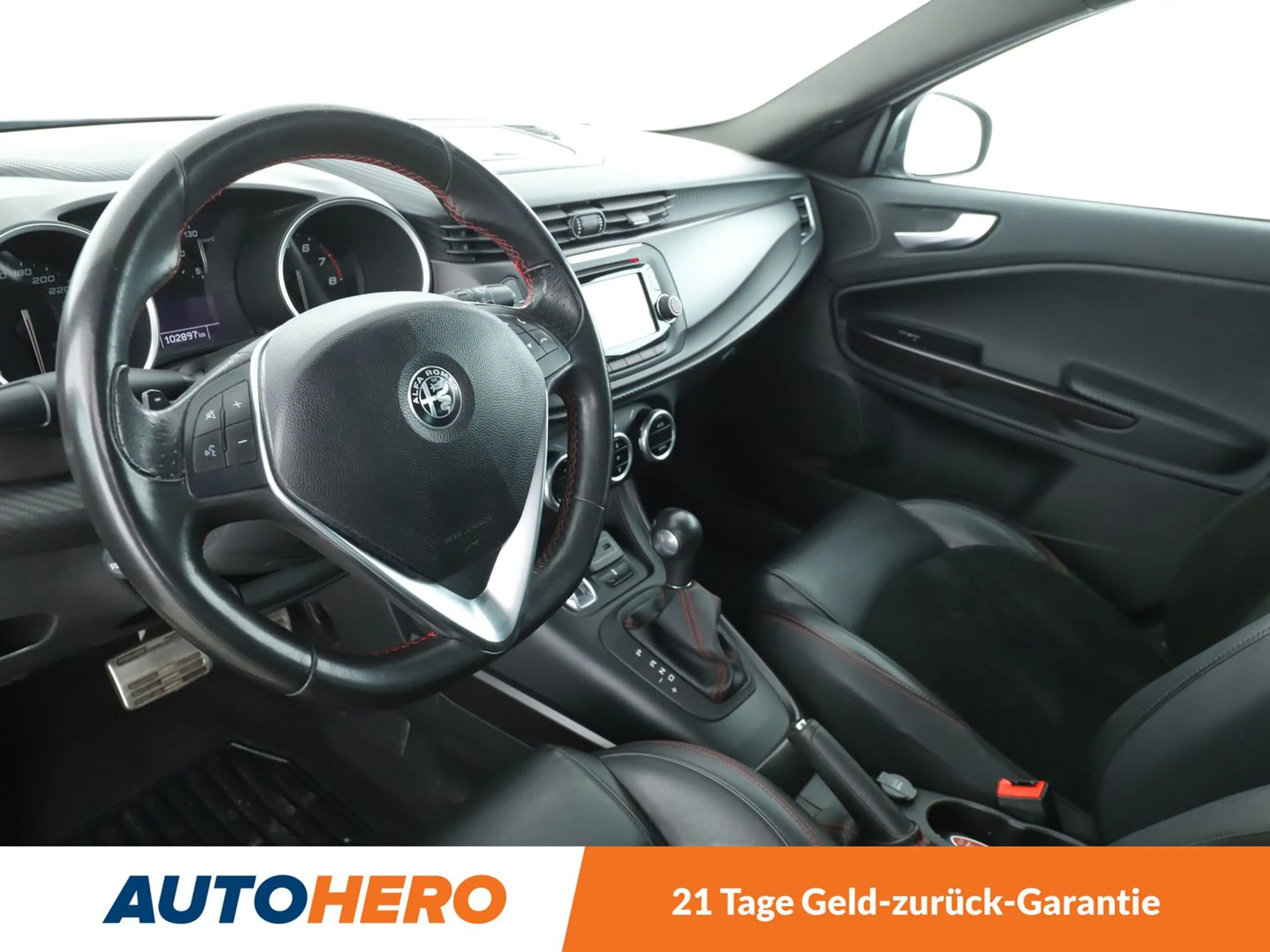 Alfa Romeo Giulietta 1.8 Turbo Veloce Aut.*PDC*ALU*PANO* — photo 11