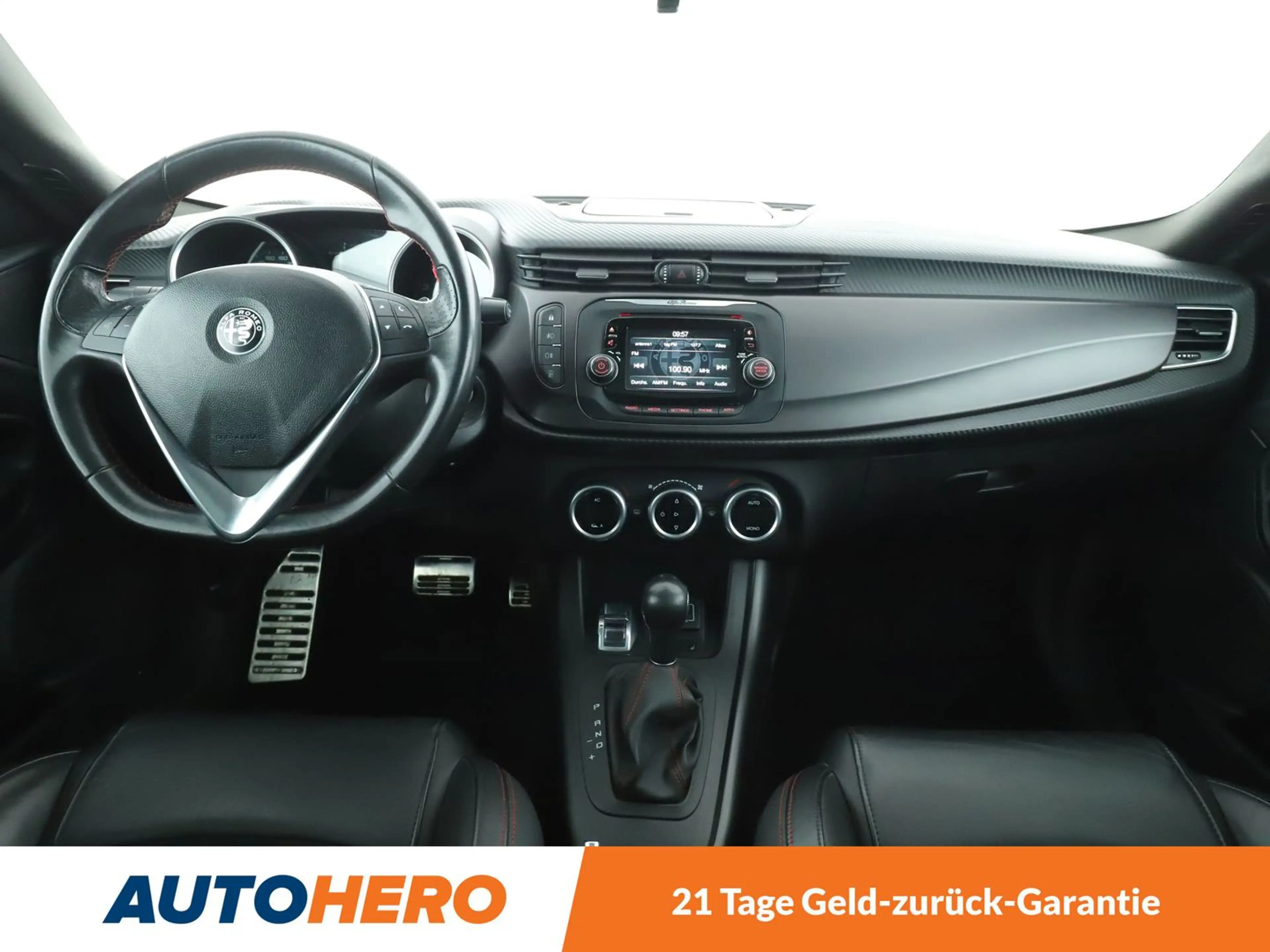 Alfa Romeo Giulietta 1.8 Turbo Veloce Aut.*PDC*ALU*PANO* — photo 12