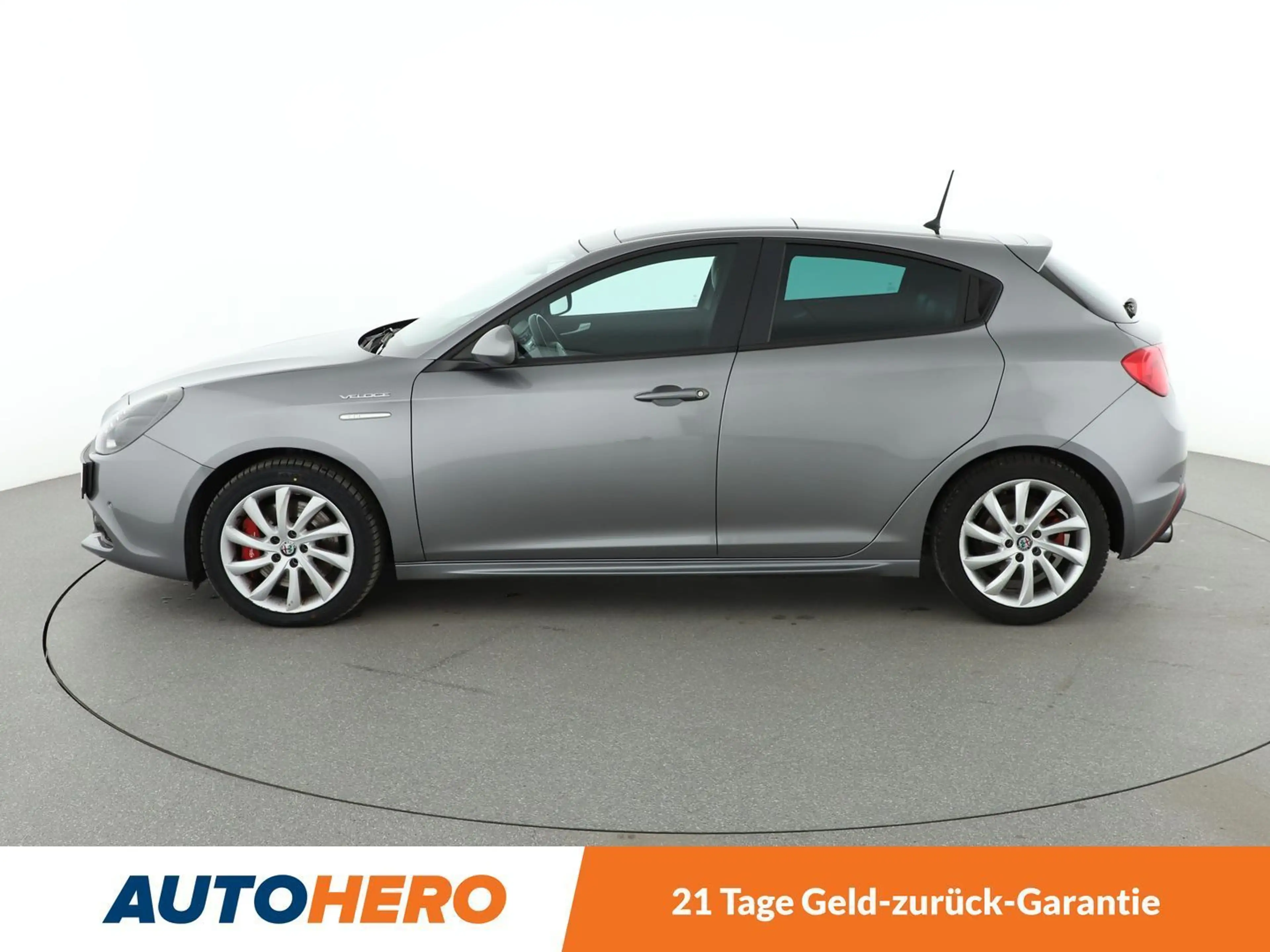 Alfa Romeo Giulietta 1.8 Turbo Veloce Aut.*PDC*ALU*PANO* — photo 3