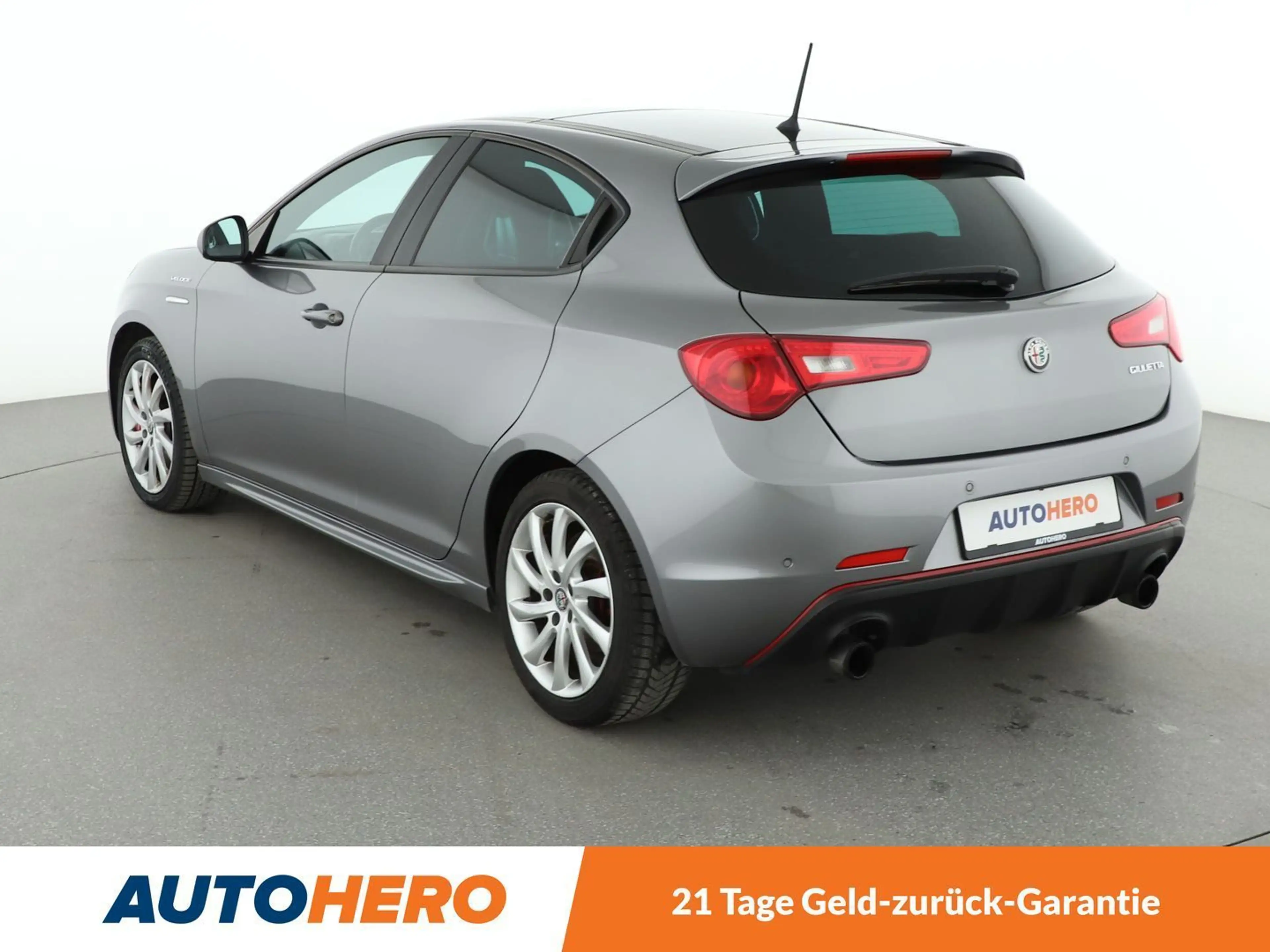Alfa Romeo Giulietta 1.8 Turbo Veloce Aut.*PDC*ALU*PANO* — photo 4