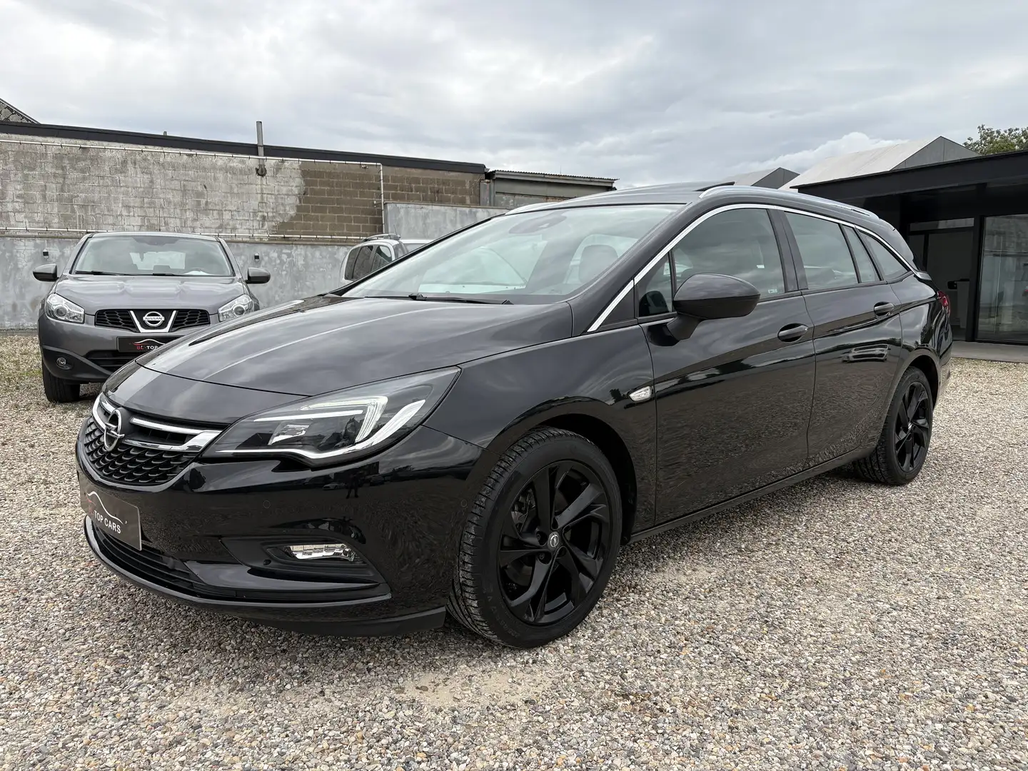 Opel Astra Sports Tourer 1.6 CDTi BiTurbo Dynamic S/S Noir - 1