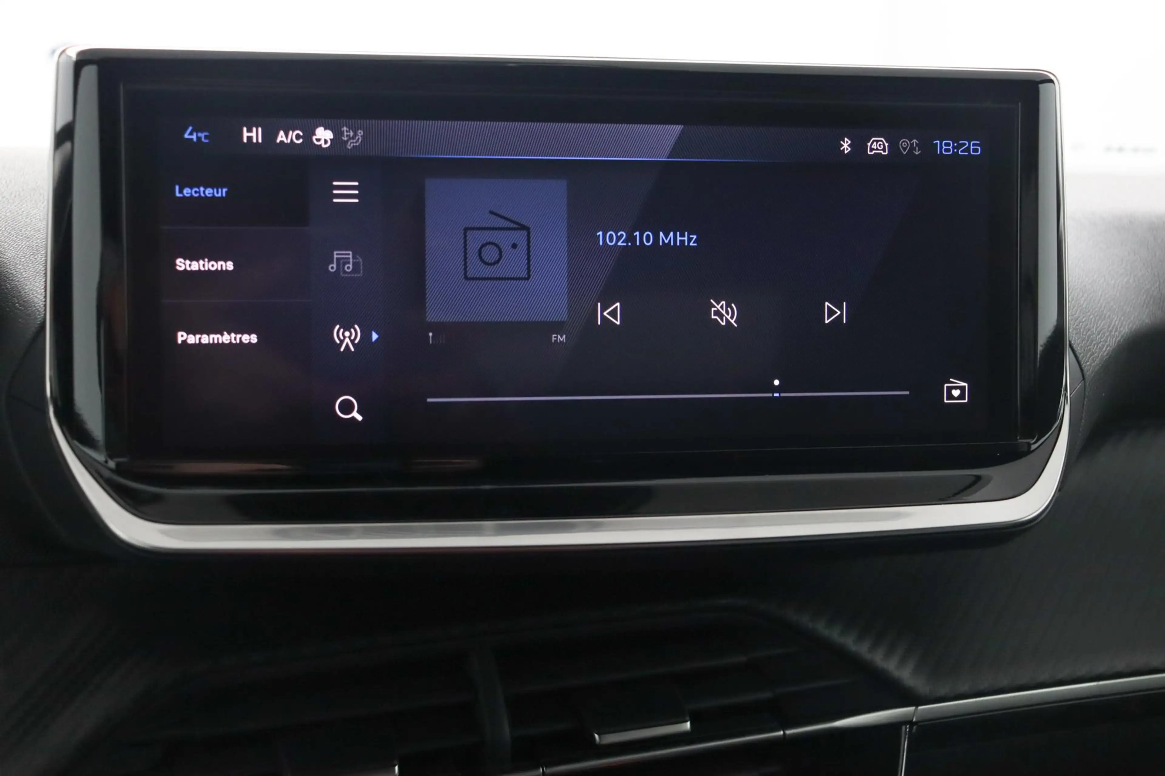 Peugeot e-2008 EV Allure Avantage 54 kWh | 406 km WLTP | Navigati — photo 9
