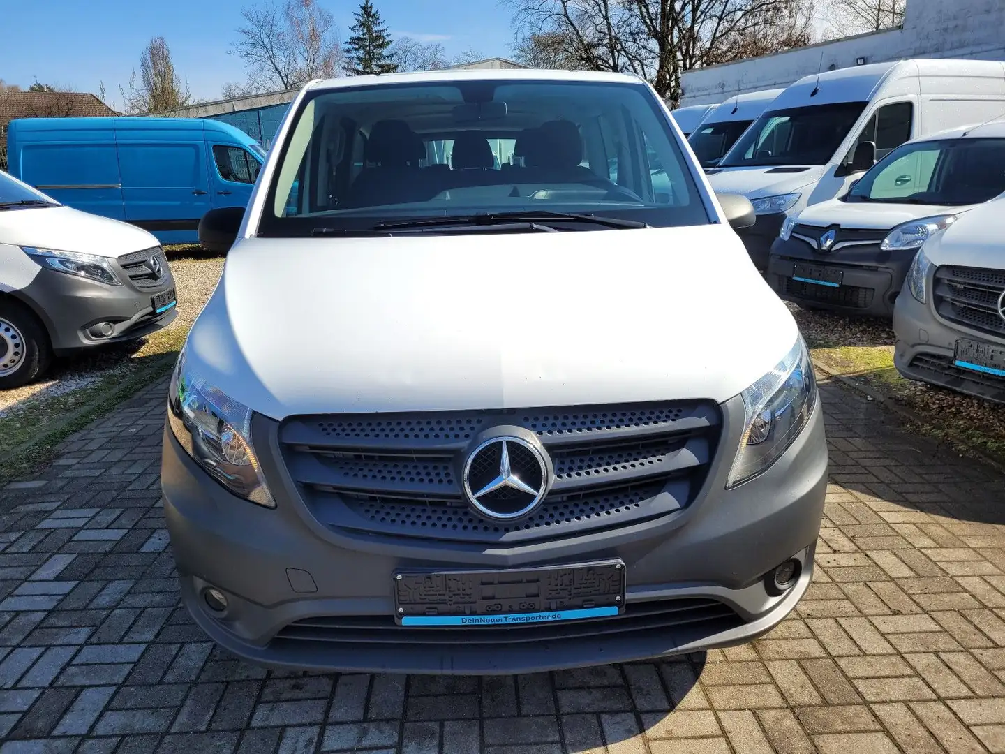 Mercedes-Benz Vito Tourer 114 CDI LANG|8SITZE|TÜVneu|AC|1.HAND Weiß - 2