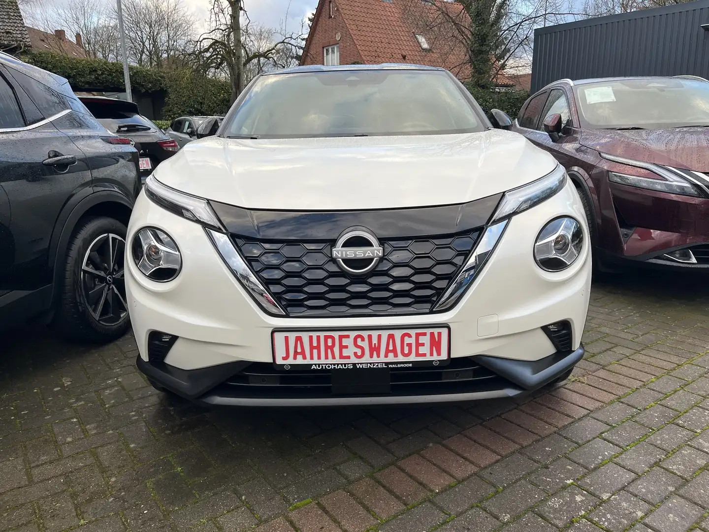 Nissan Juke 1.6 Hybrid 143 PS N-Connecta, Navi, LED, Sitzh. Weiß - 2