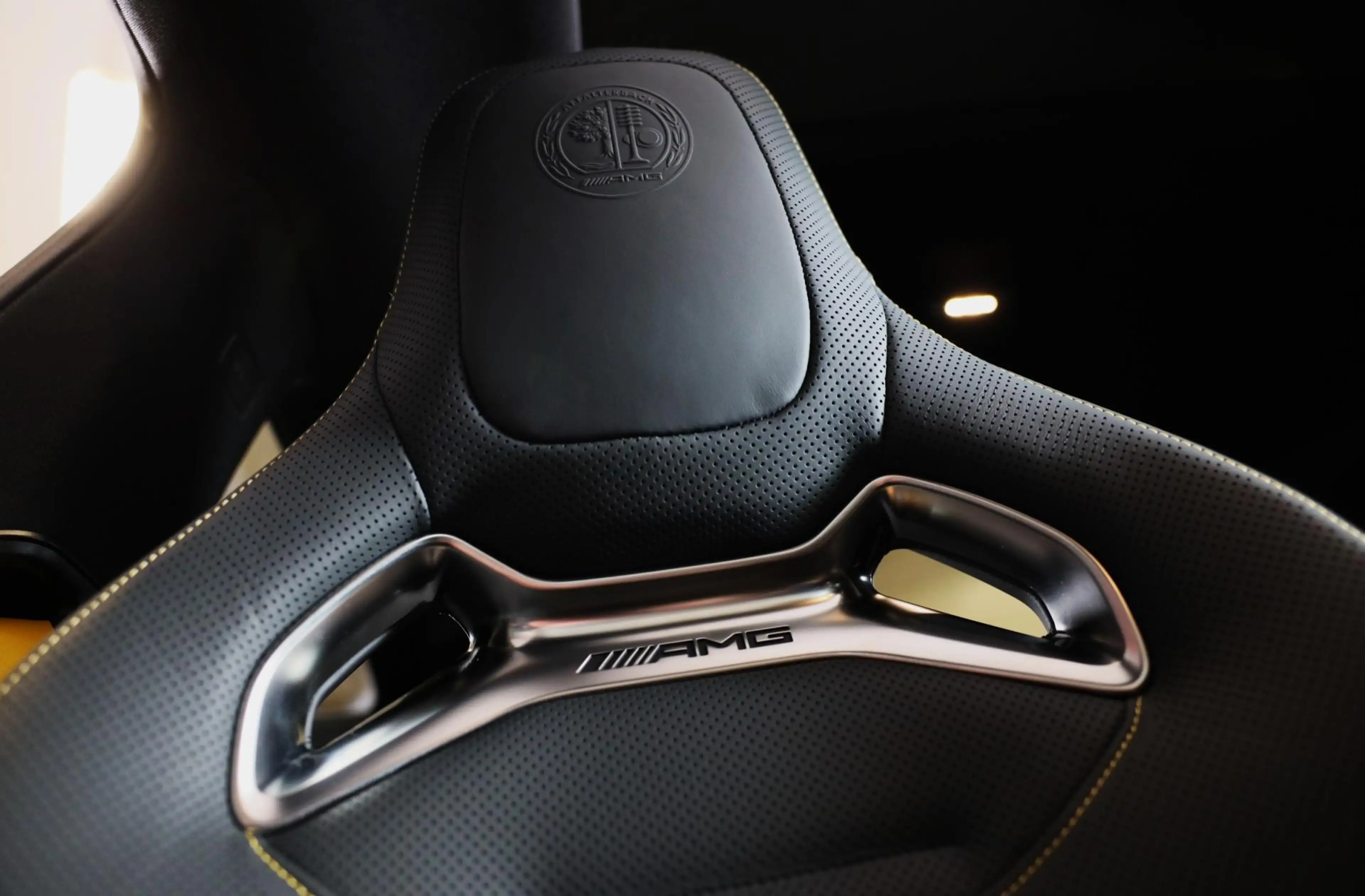 Mercedes-Benz CLE 53 AMG Coupé 4MATIC+ / Performance Zetels / Carbon / Head — photo 12