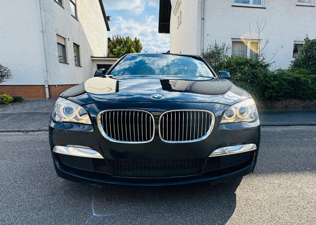BMW 740