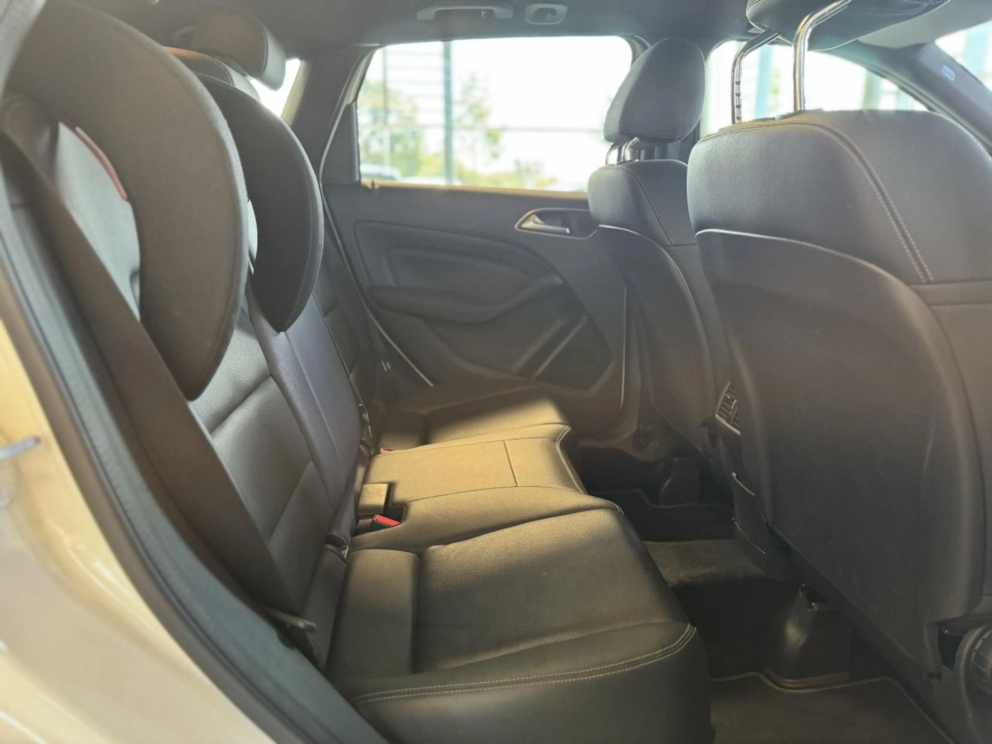 Mercedes-Benz B 180 7G-DCT Urban, Kamera, Pano, PDC! Bluetooth — photo 14