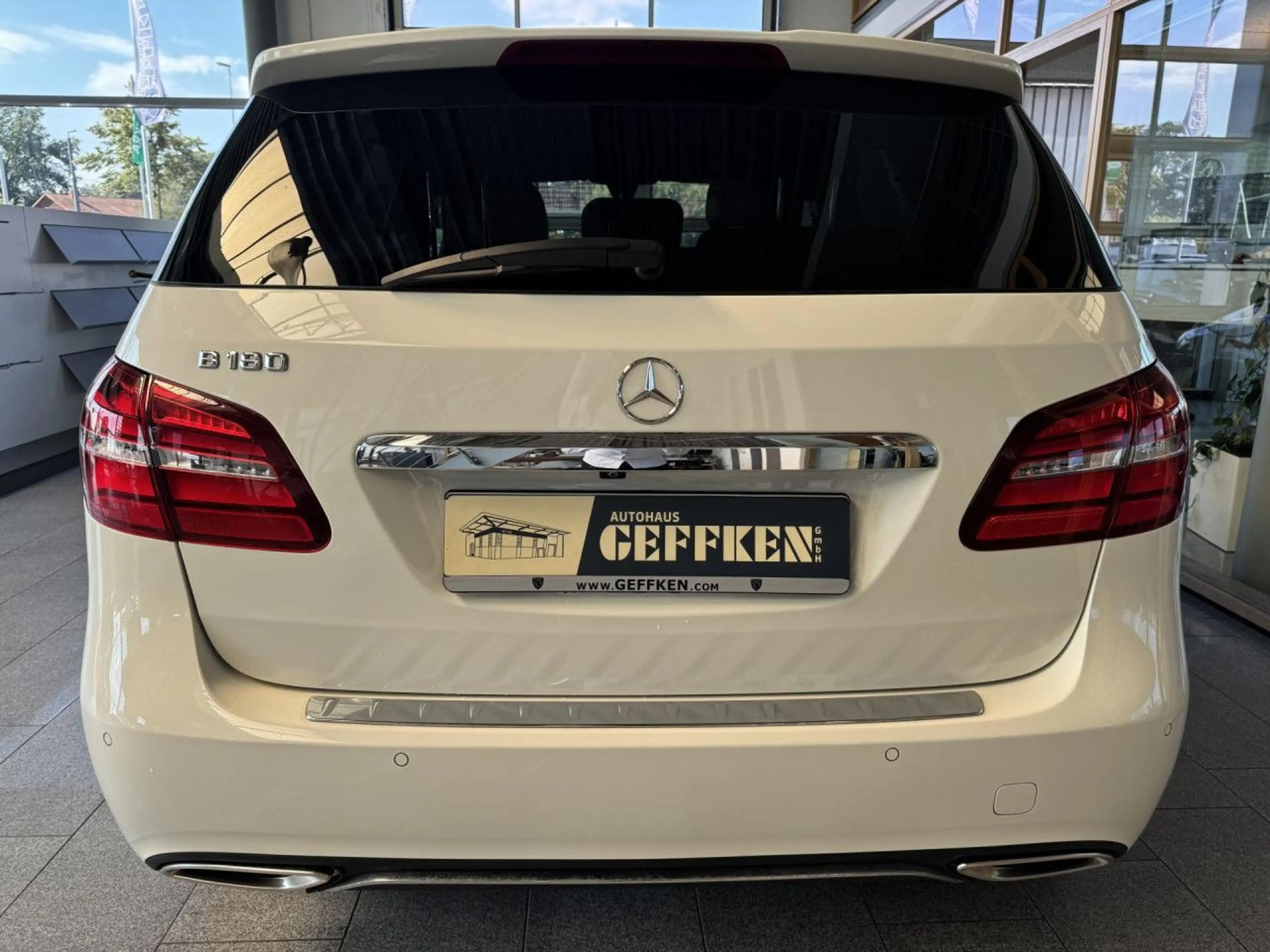 Mercedes-Benz B 180 7G-DCT Urban, Kamera, Pano, PDC! Bluetooth — photo 6
