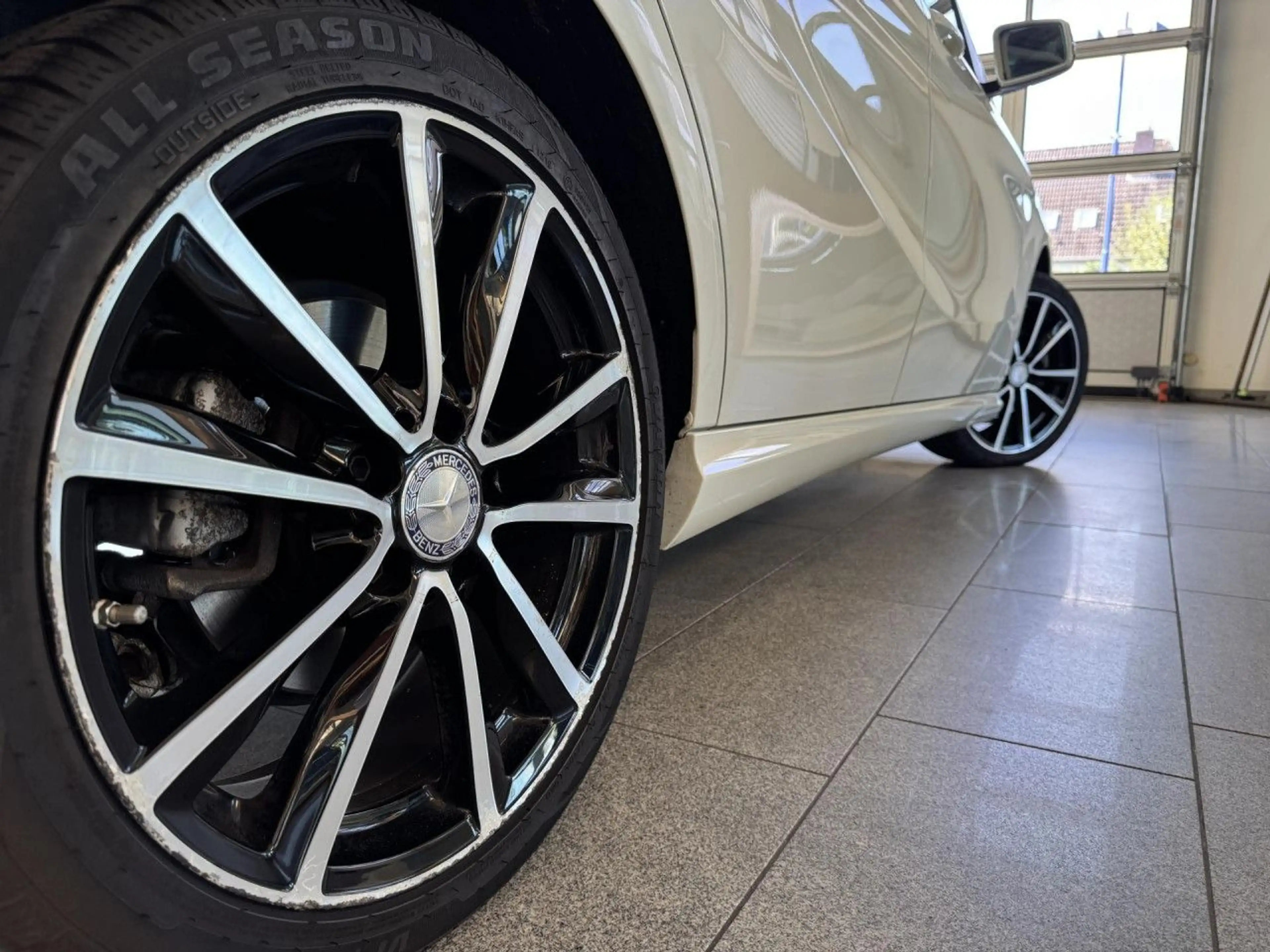 Mercedes-Benz B 180 7G-DCT Urban, Kamera, Pano, PDC! Bluetooth — photo 8