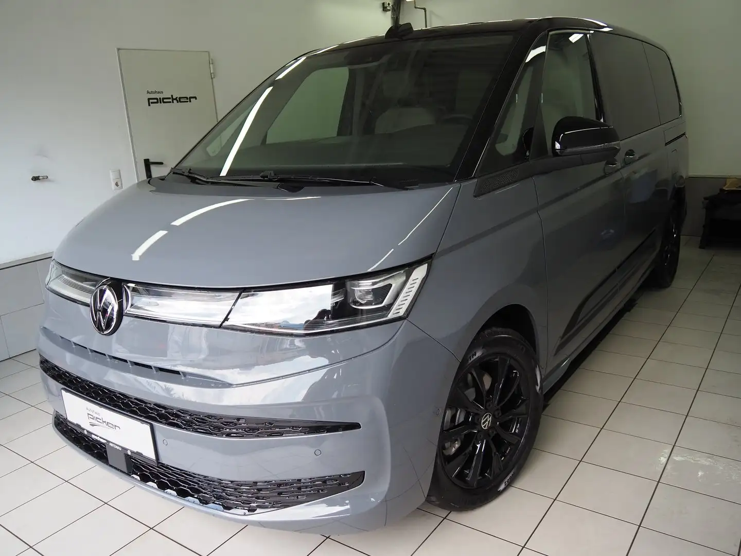 Volkswagen T7 Multivan VW T7 Multivan Edition ÜH eHybrid 180 kW 4M Grau - 1