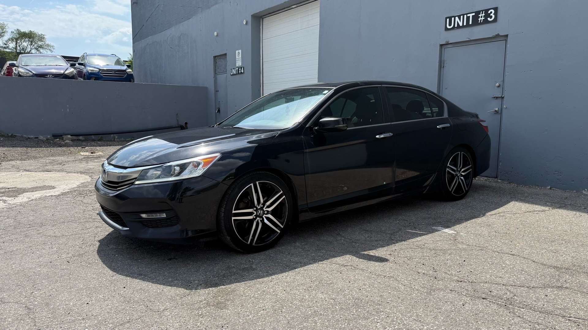 2017 Honda Accord 4dr I4 CVT Sport — снимка 1