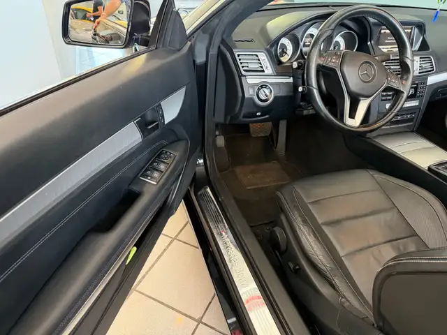Mercedes-Benz E-Class view 8