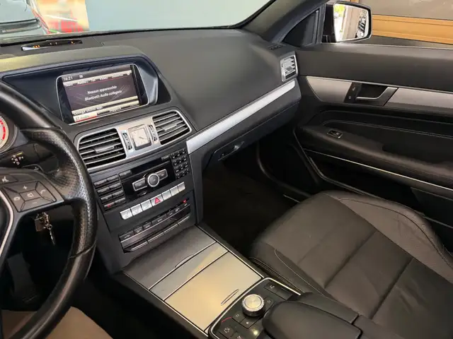 Mercedes-Benz E-Class view 5