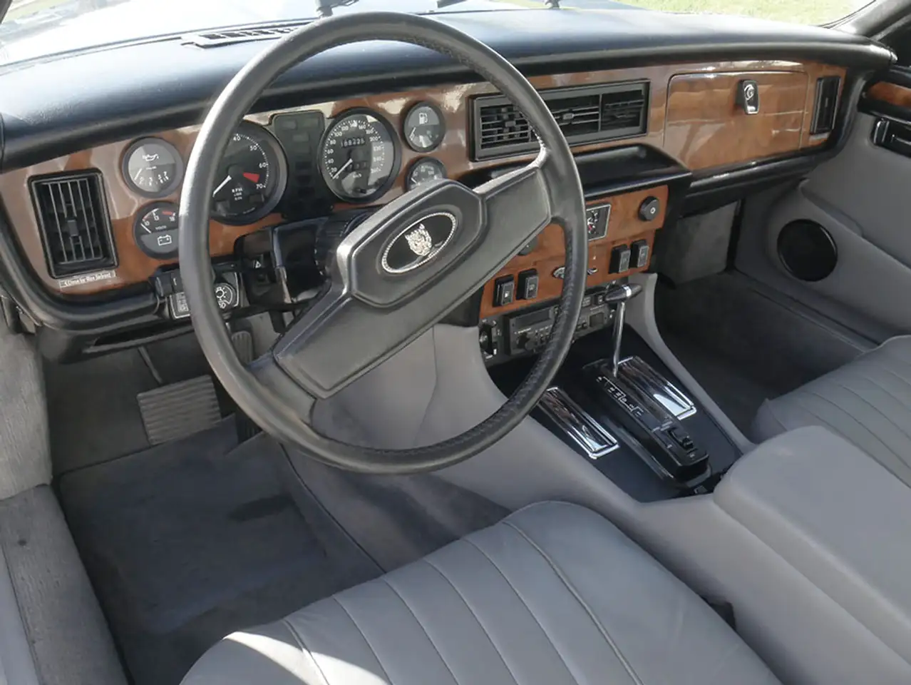 Jaguar XJ12 Sovereign HE, foto 11