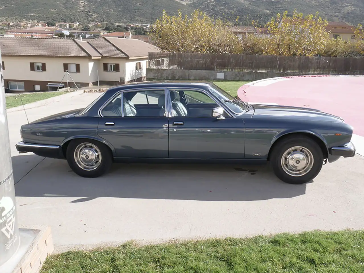 Jaguar XJ12 Sovereign HE, foto 4