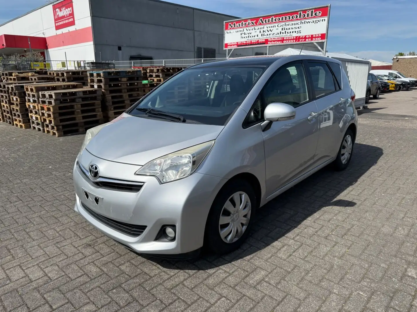 Toyota Verso-S 1,4-l-D-4D Comfort.Klima,pano,tüv Argintiu - 1