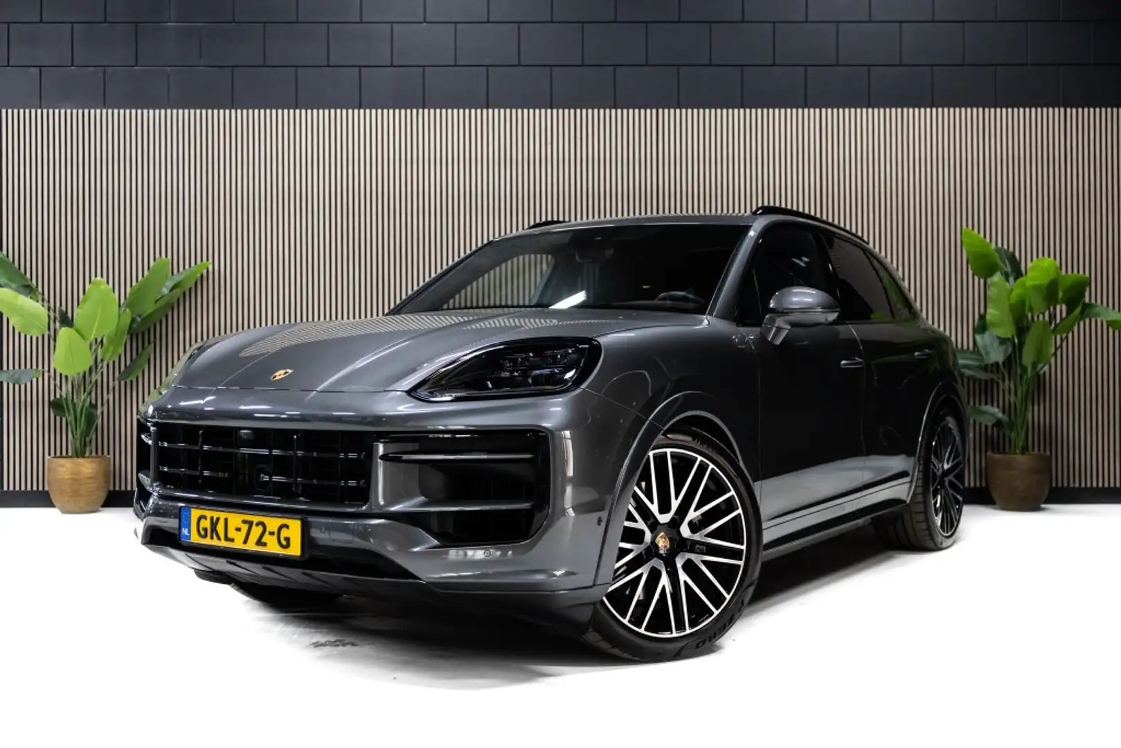 Porsche Cayenne 3.0 E-Hybrid | Sport Design | Burmester | NL | Ful Gris - 1
