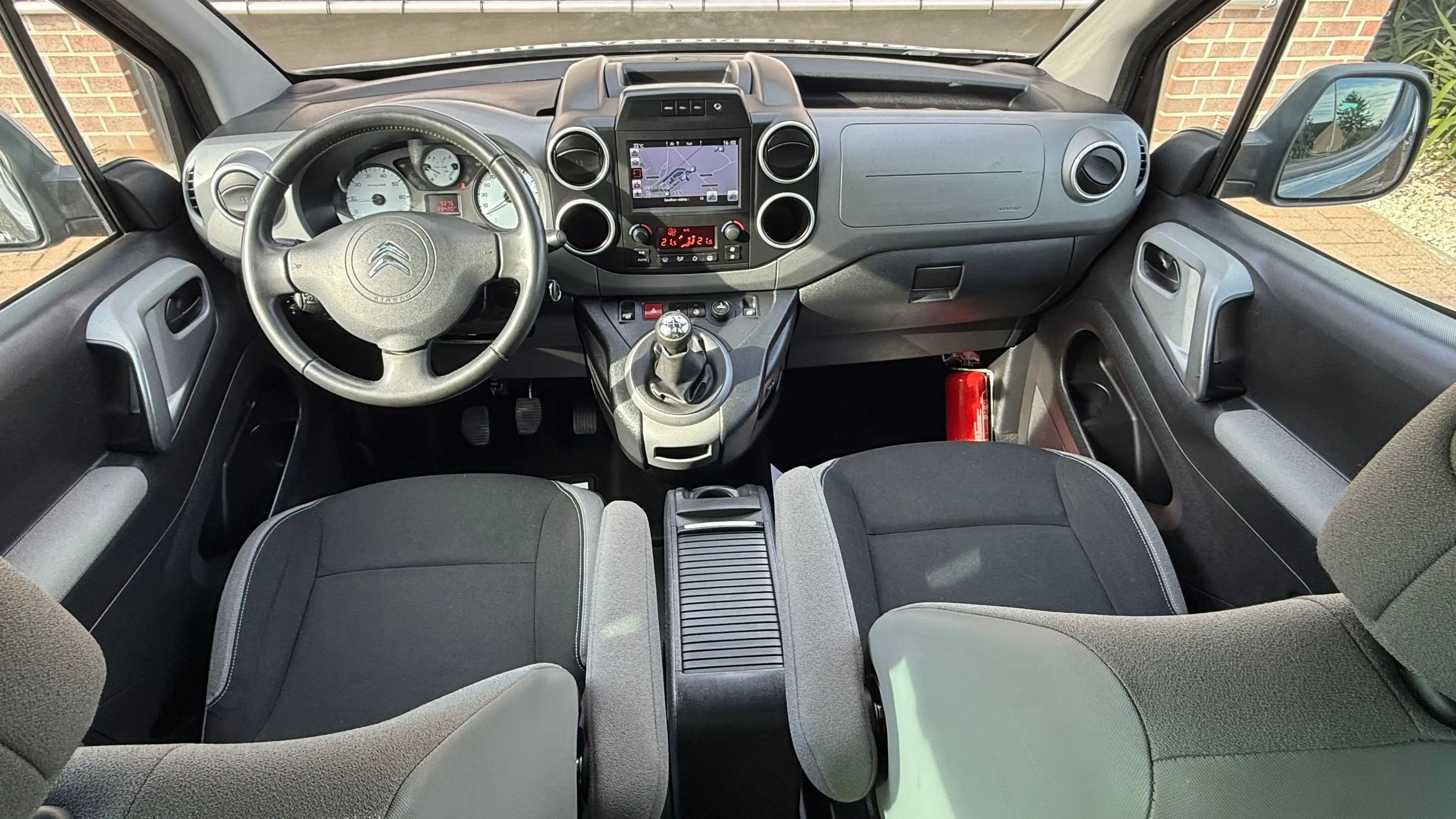 Citroen Berlingo 1.6 BlueHDi /1 ER PROP./GPS/CAMERA/AIRCO/GAR.1AN — photo 10