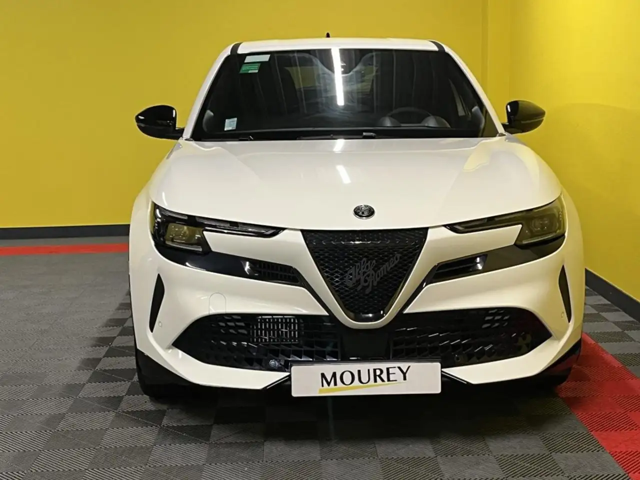 Alfa Romeo Junior 2025 — фото 10