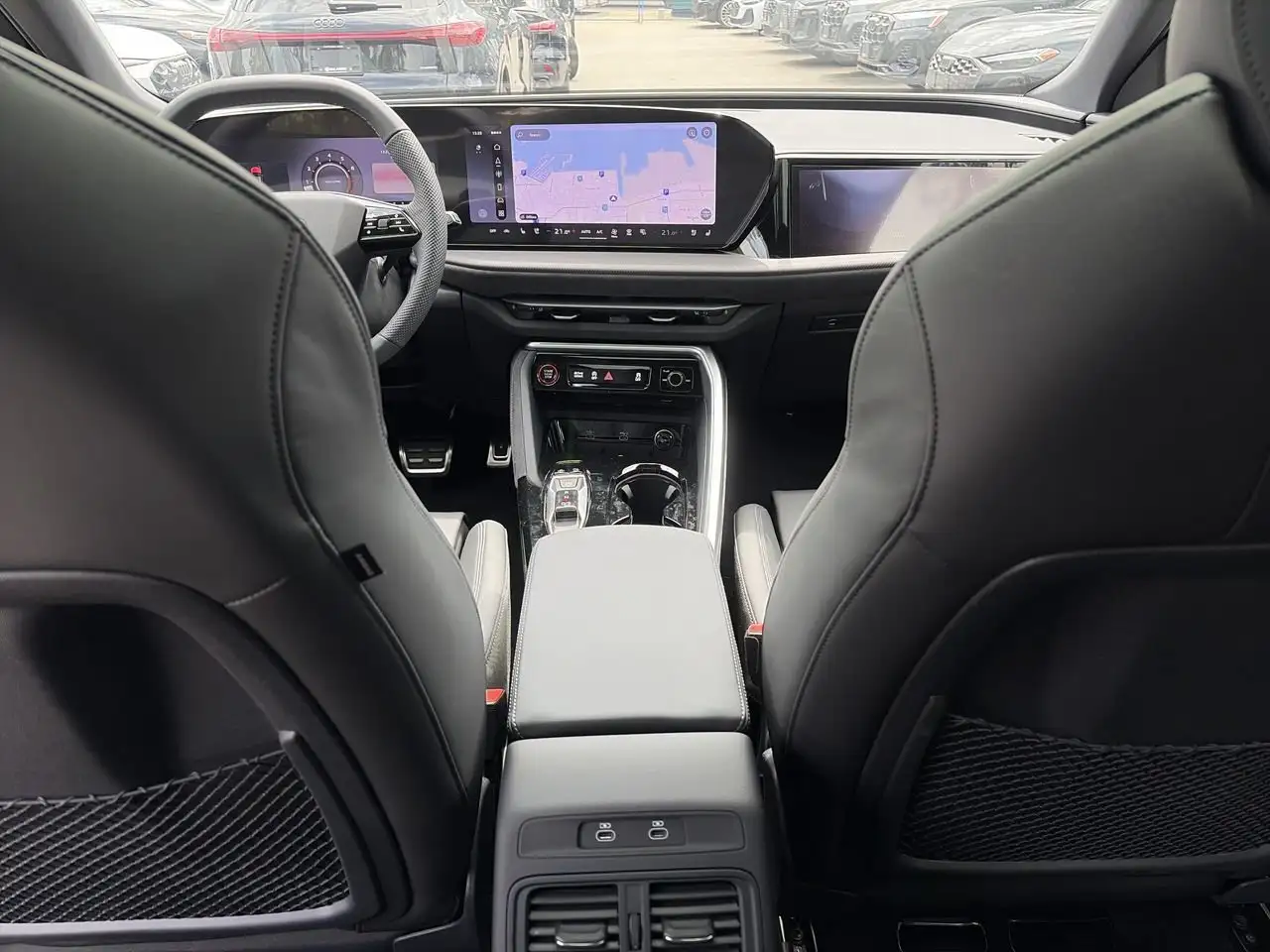 Audi SQ5 снимка Audi SQ5