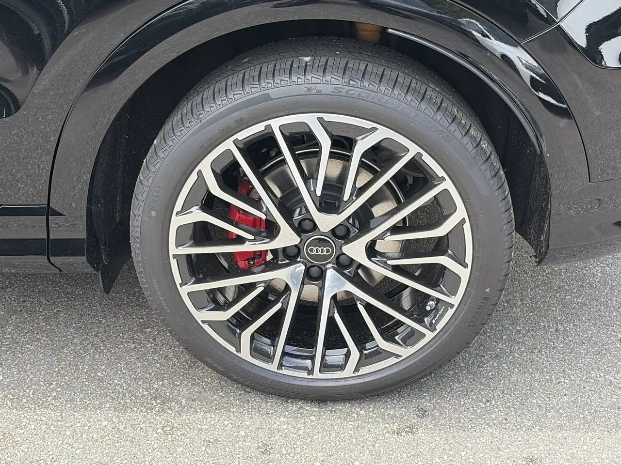 Audi SQ5 снимка Audi SQ5