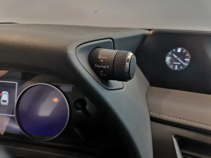 Lexus UX 250h BUSINESS CITY 2022, foto 14