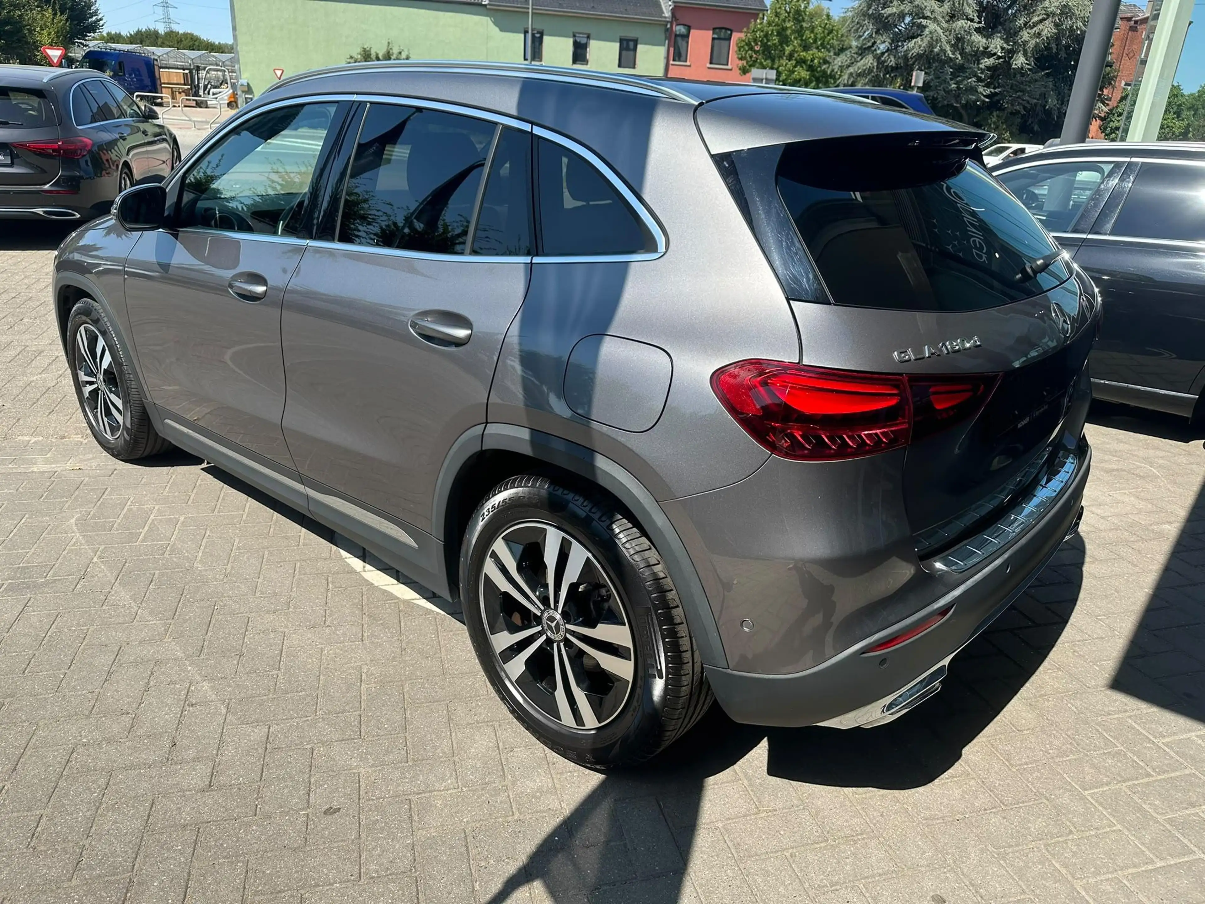 Mercedes-Benz GLA 180 GLA d Business Line — photo 3