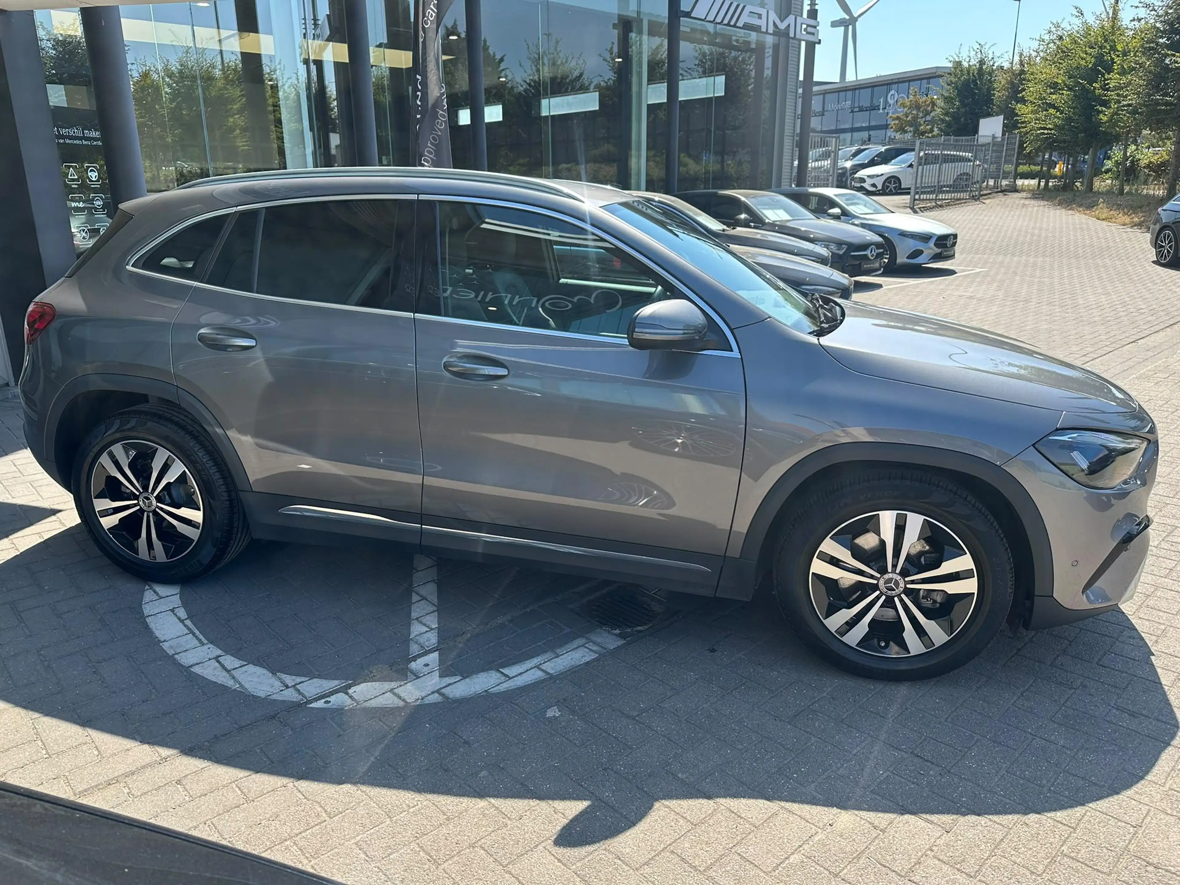Mercedes-Benz GLA 180 GLA d Business Line — photo 6