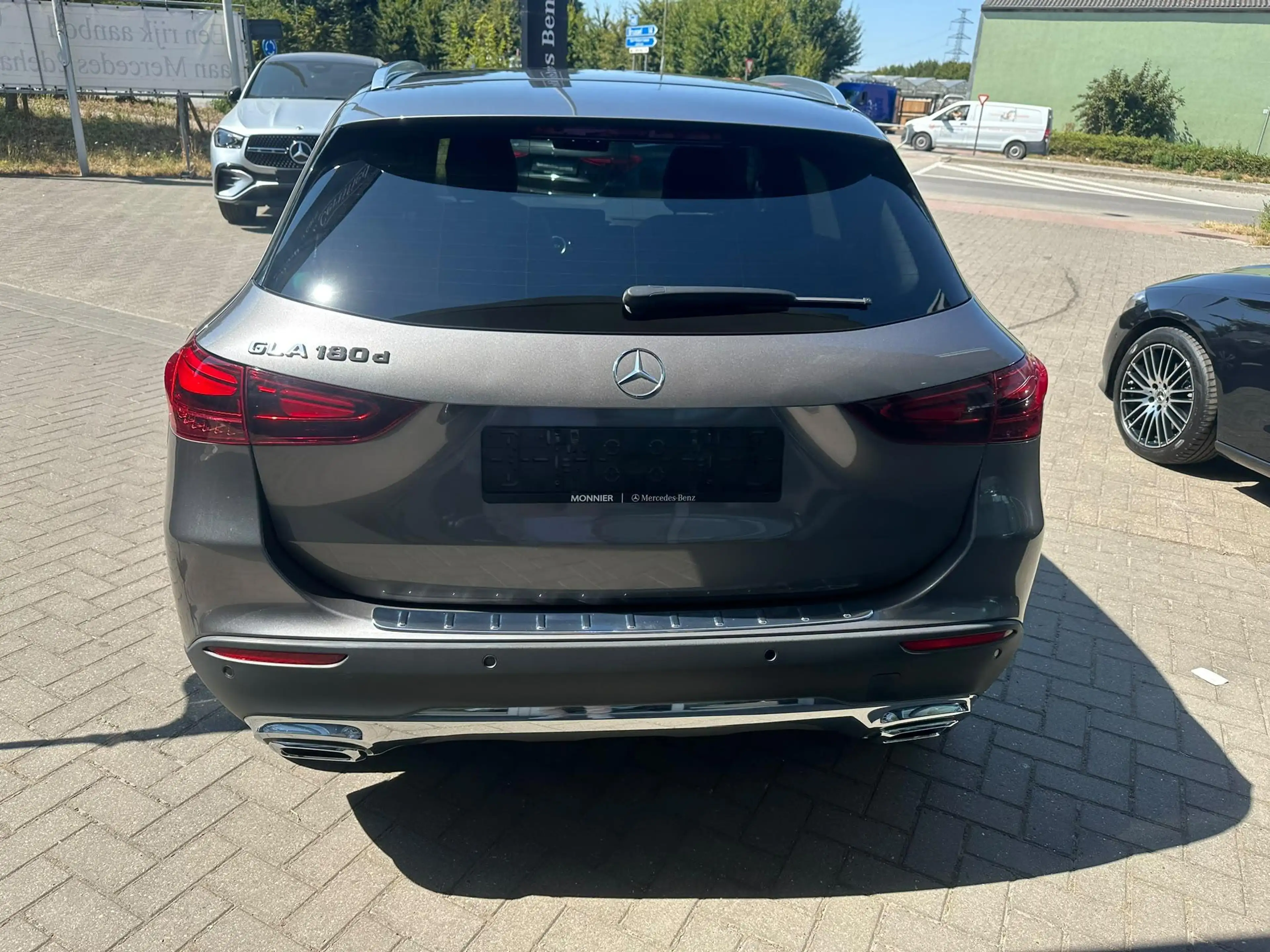 Mercedes-Benz GLA 180 GLA d Business Line — photo 4